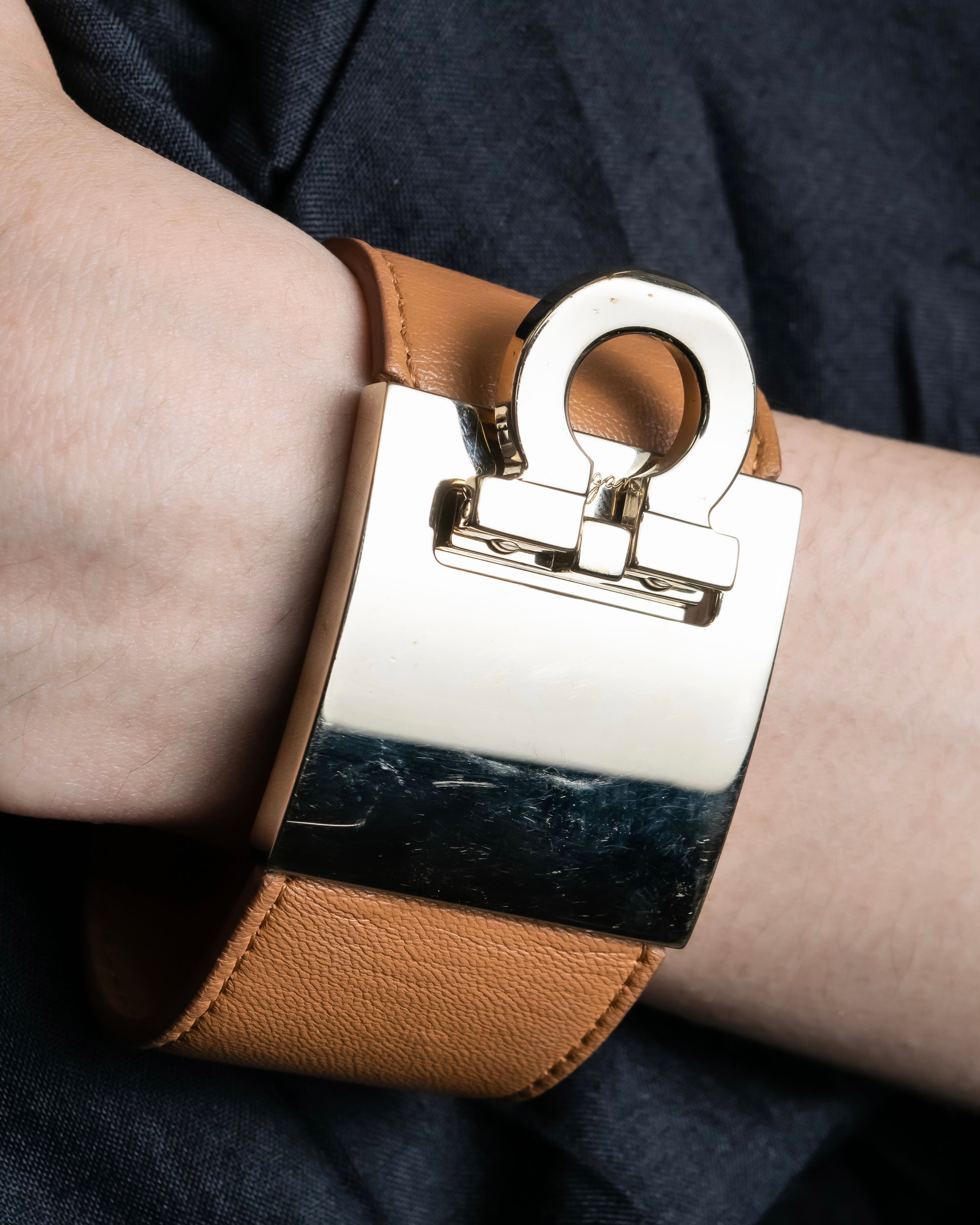 "Ferragamo" Gancini motif leather bangle