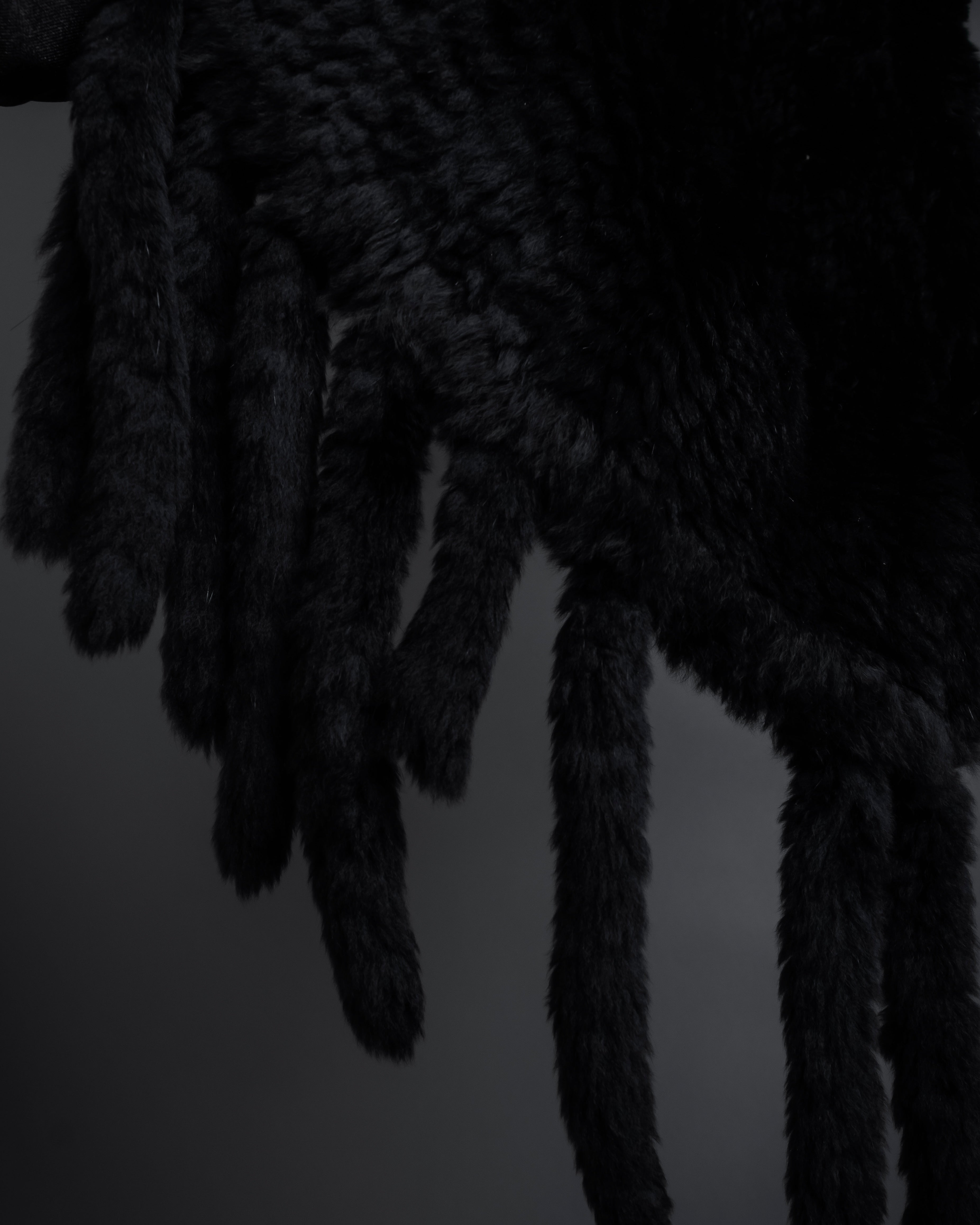 "CHOMBERT" Thick fringe design fur-like long muffler