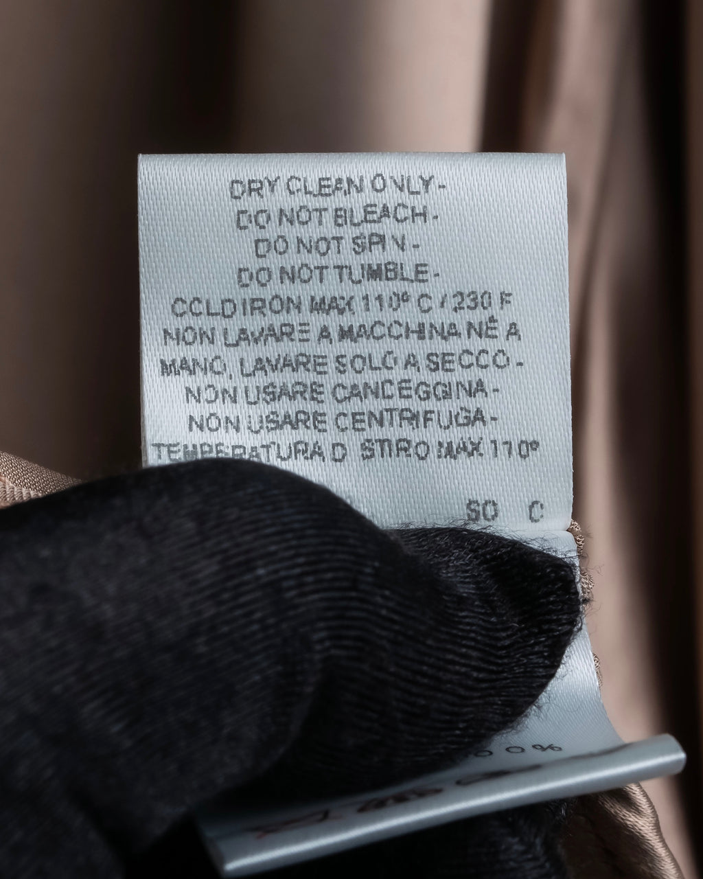 "GUCCI" Ecru beige glossy wide collar shirt