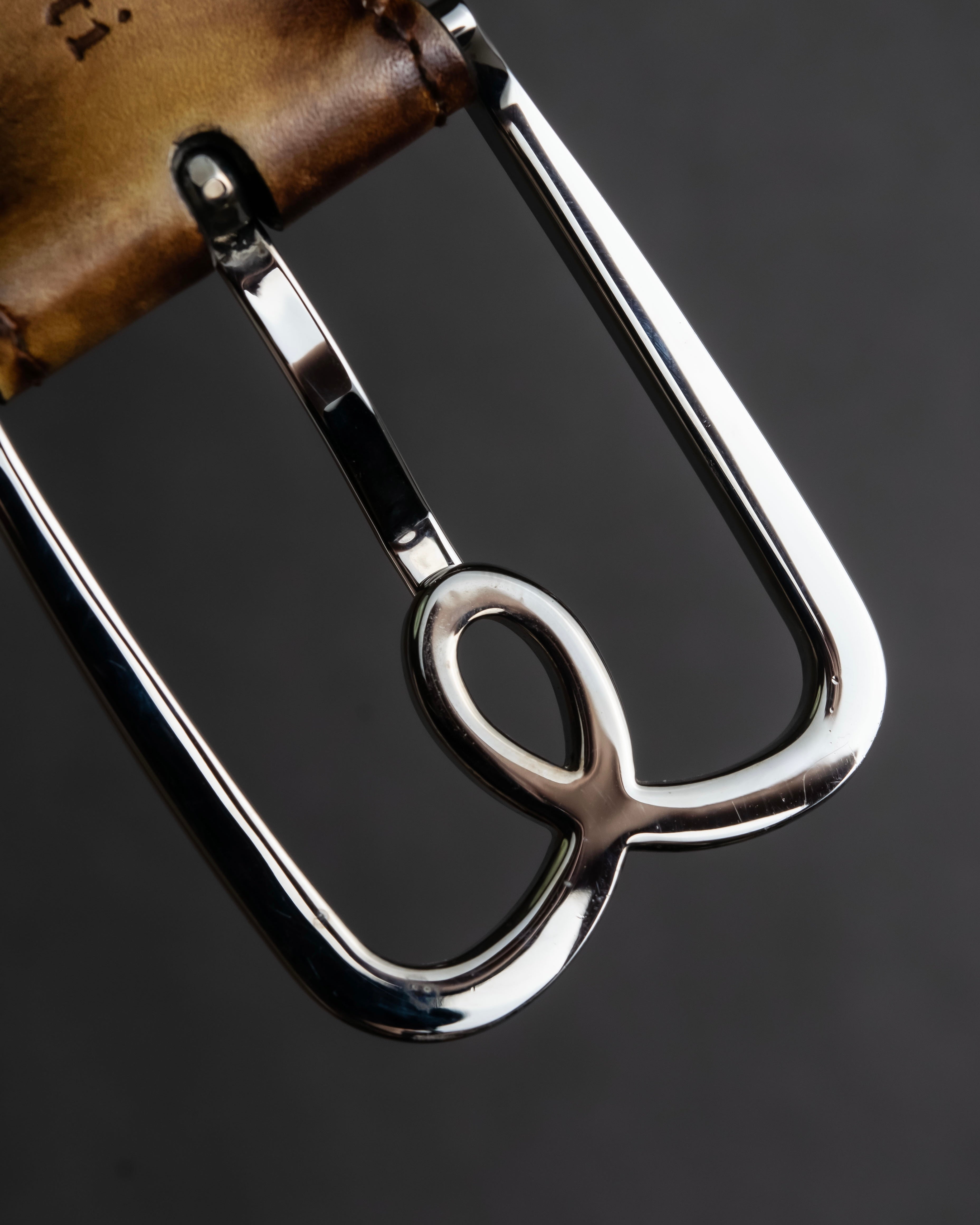 "Berluti" Patina finish curved buckle leather belt