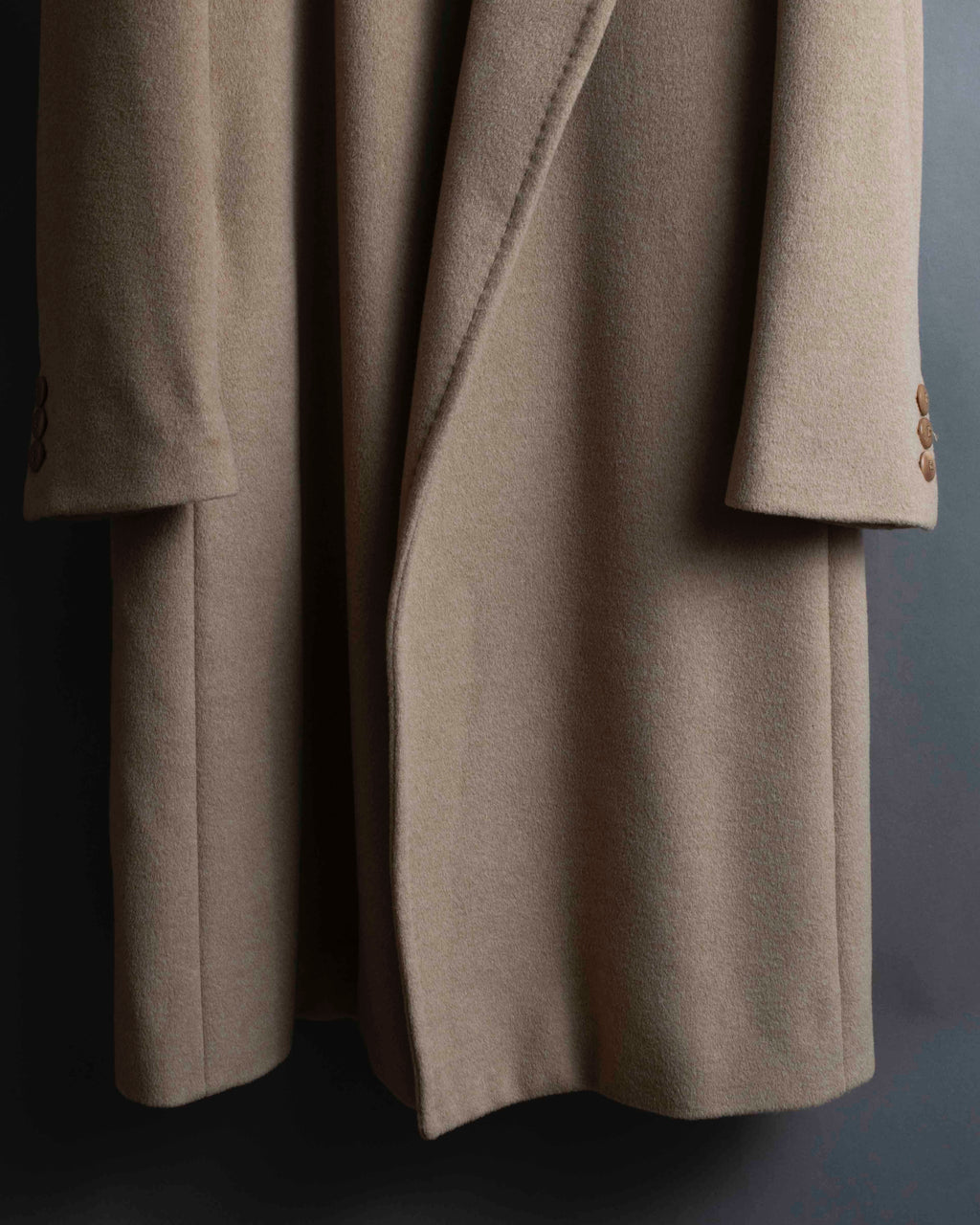 "Max Mara" Buttonless straight line beige chester coat