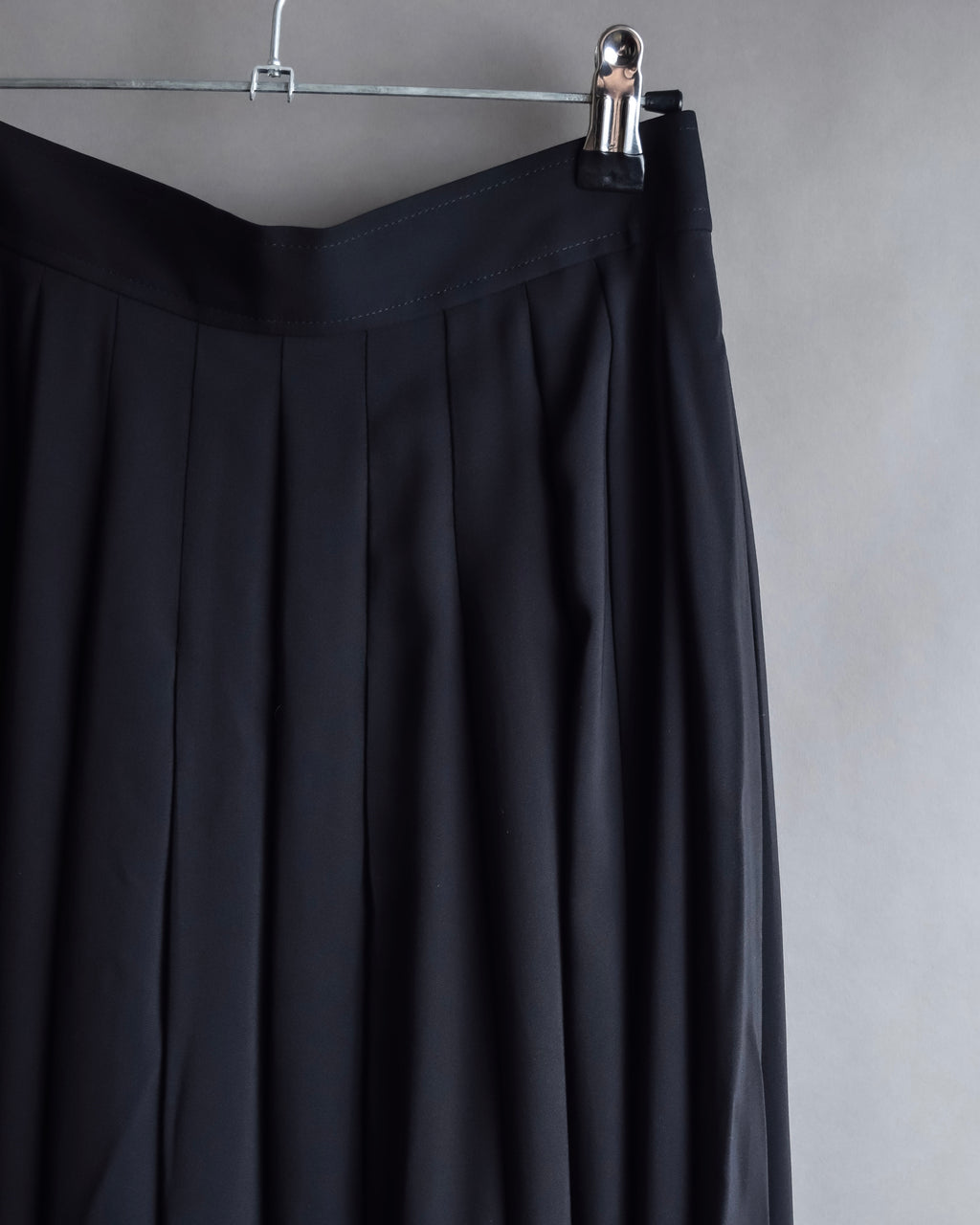 "Chloe" Fold-in pleats maxi length skirt