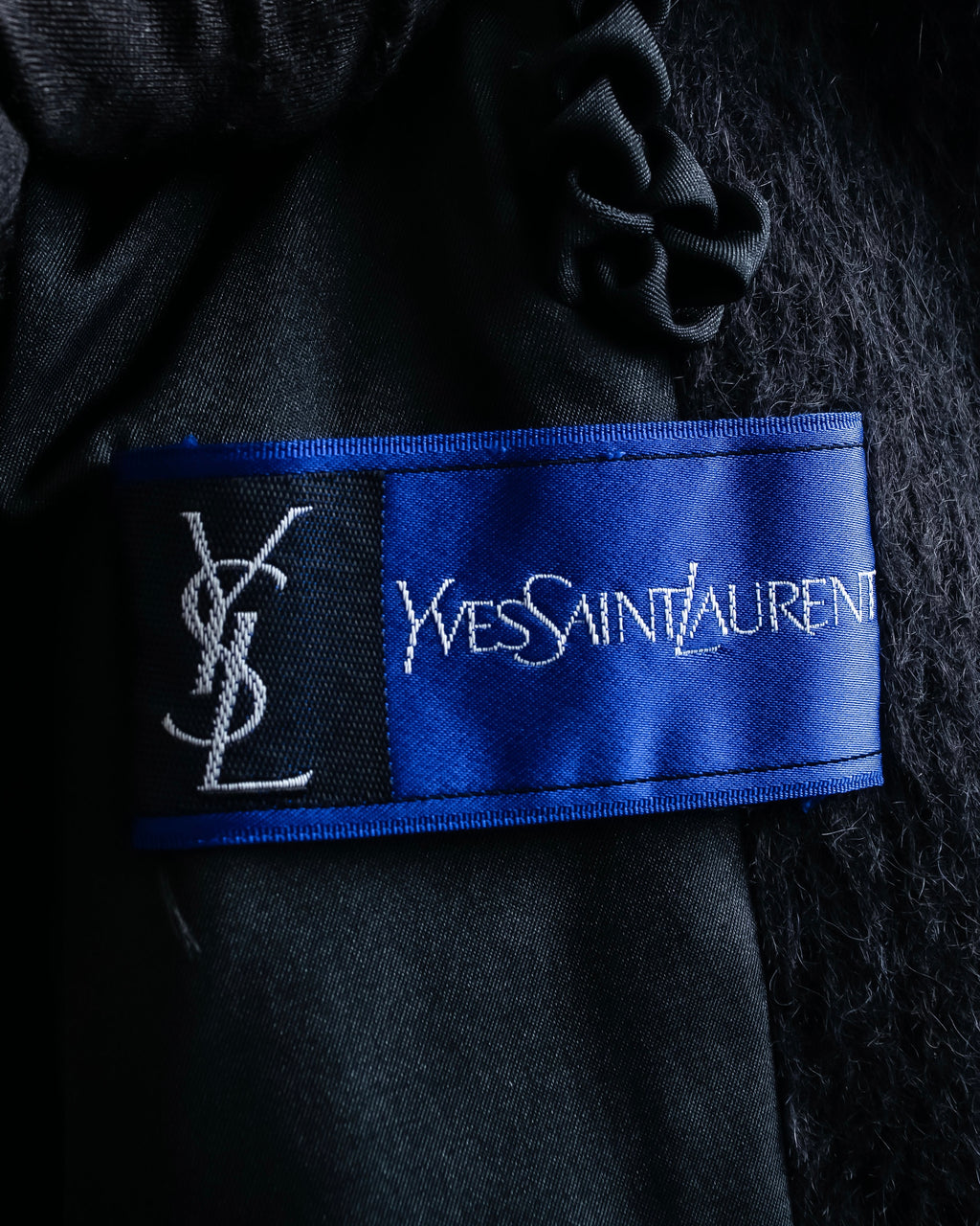 "YVES SAINT LAURENT" Large shawl collar black long coat