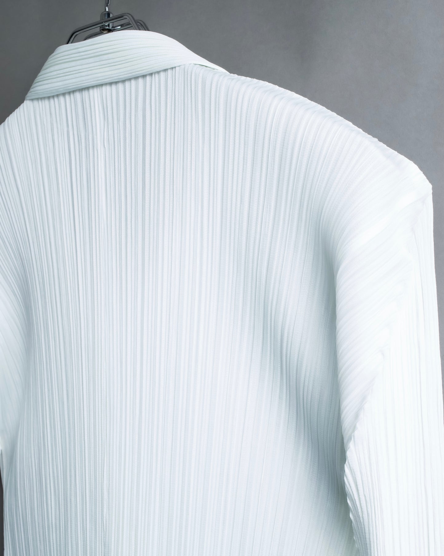 "PLEATS PLEASE ISSEY MIYAKE" Three-dimensional pleated long shirt