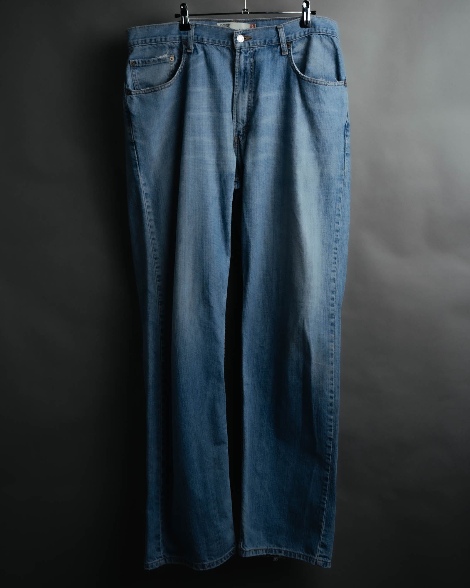 -MOOD MILLÉSIMES- 00’s softly faded loose straight denim pants 569 by “Levi’s”