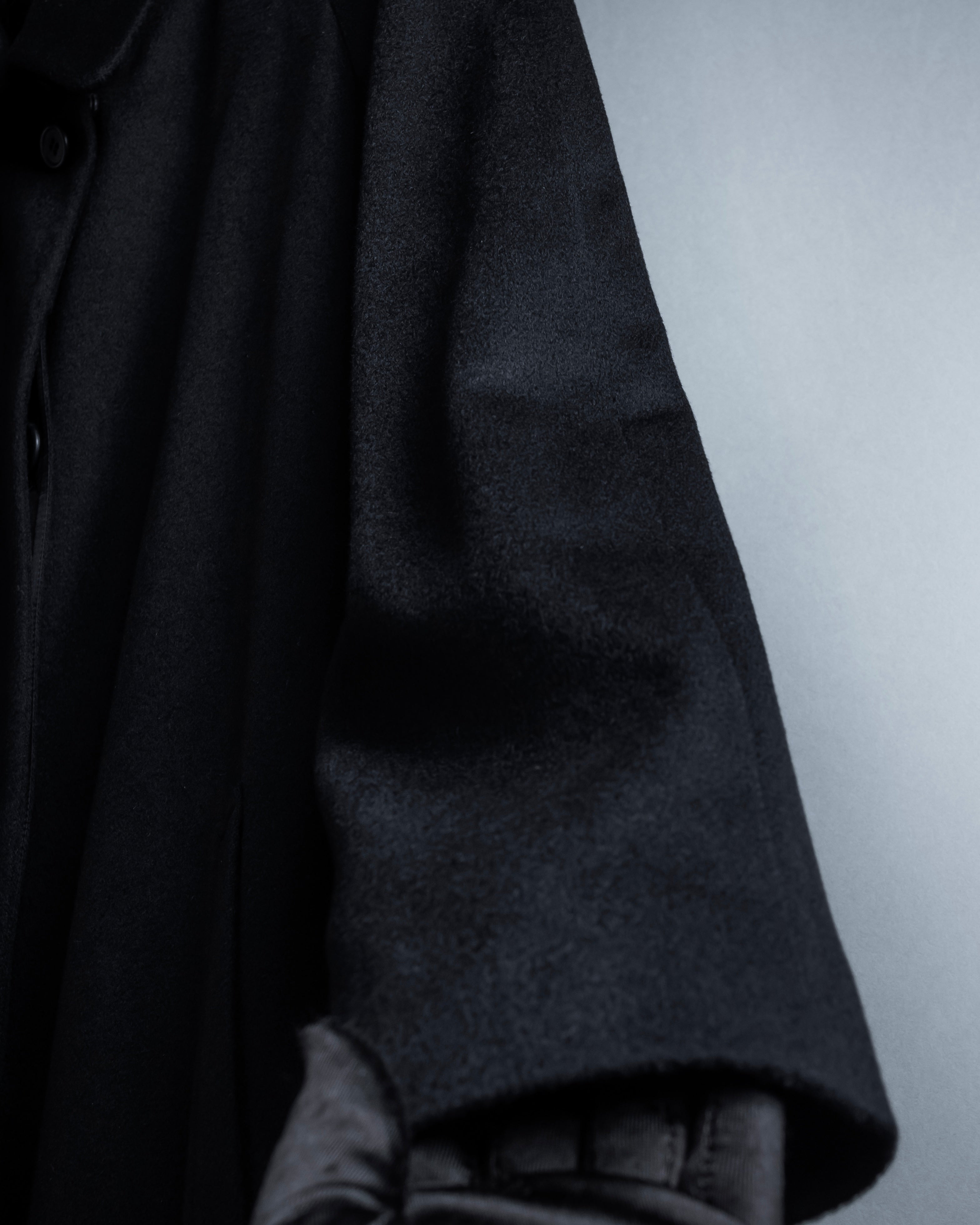 "Vintage raglan sleeve 100% cashmere stand-collar coat"