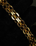 "GUCCI" Filigree vintage design chain shoulder leather bag