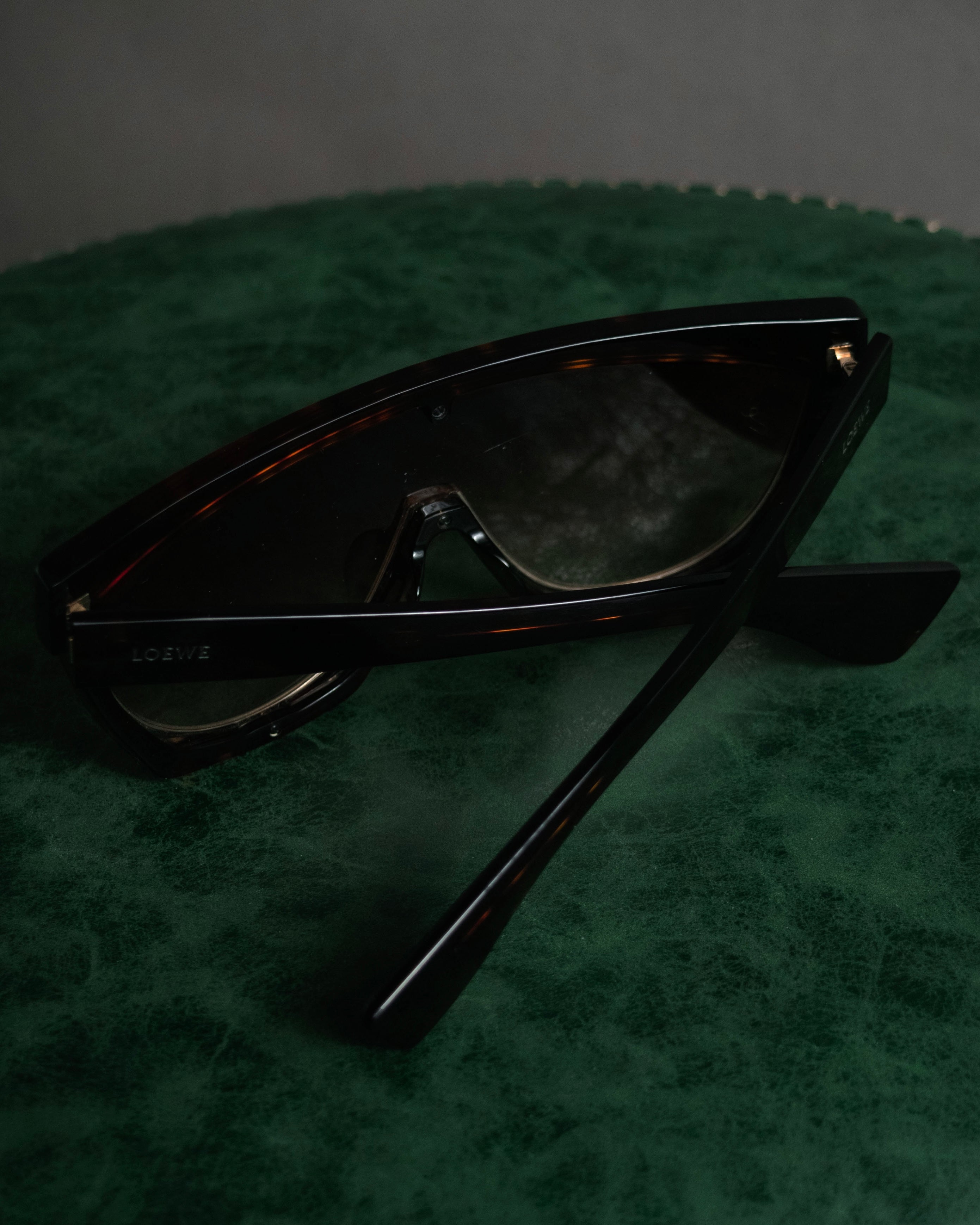 “LOEWE” 2018–2022 Futuristic shield acetate sunglasses