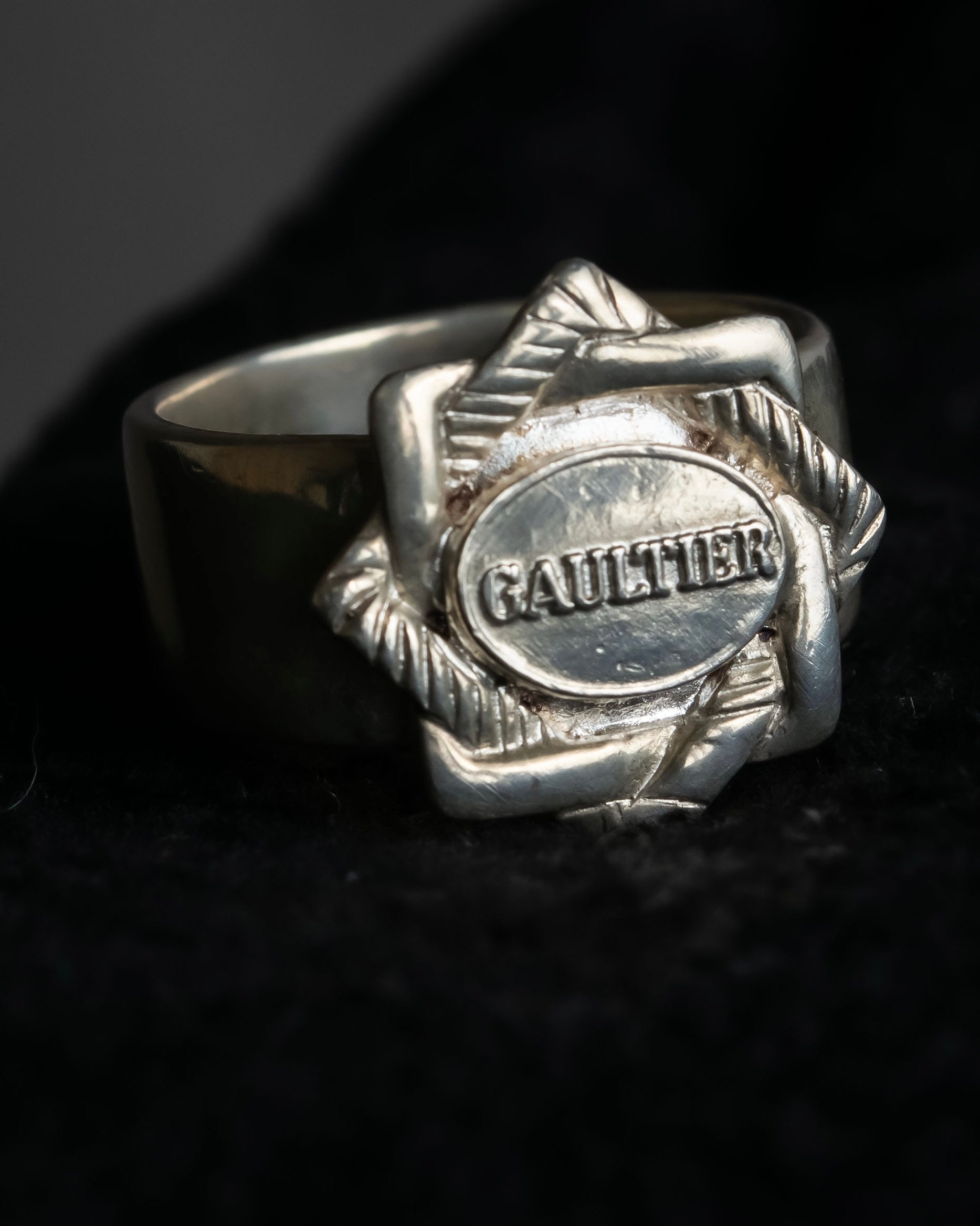 "JEAN PAUL GAULTIER" Logo engraved oval motif silver 925 rope ring