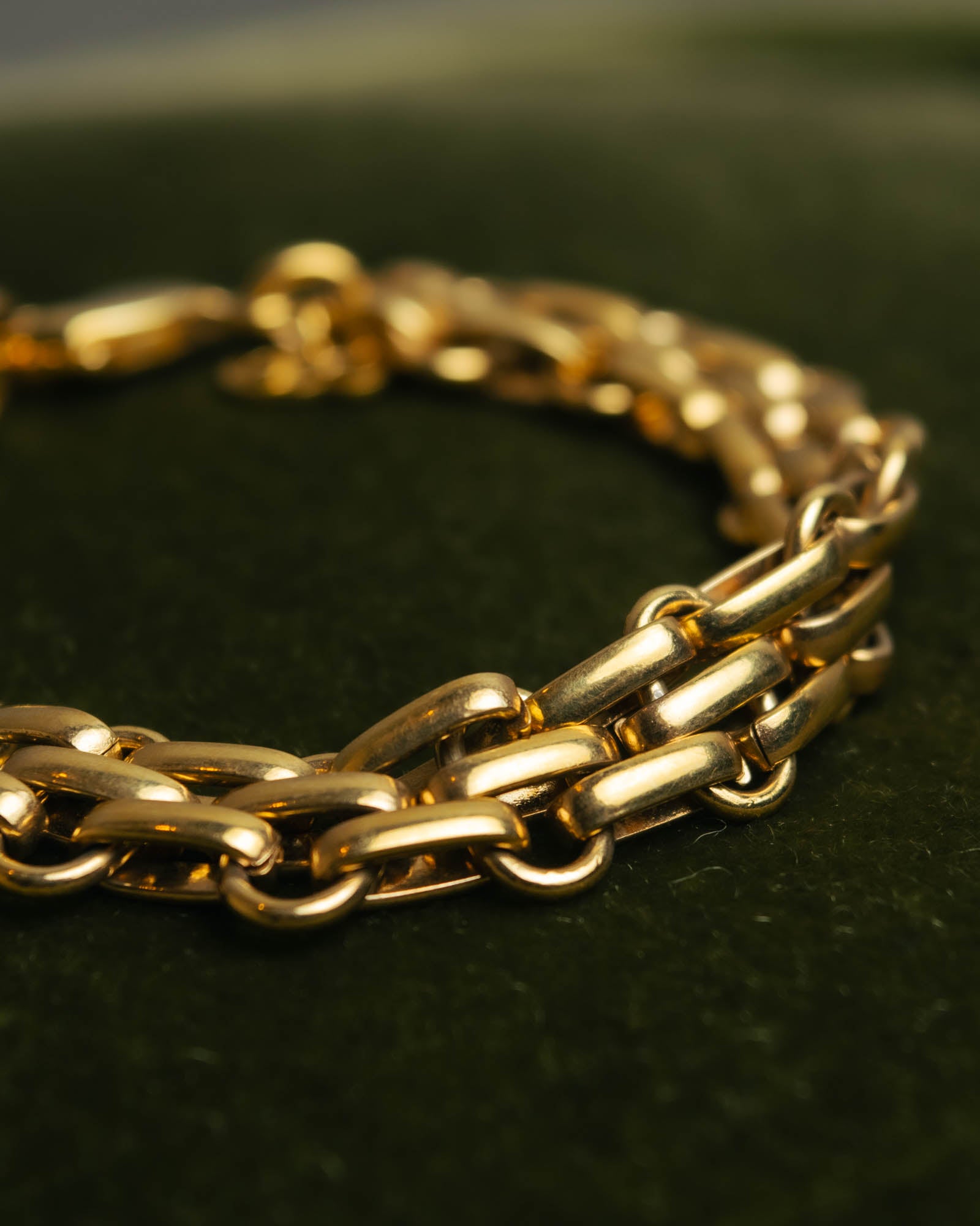 "Christian Dior" 80's-90's Gold-tone chain bracelet
