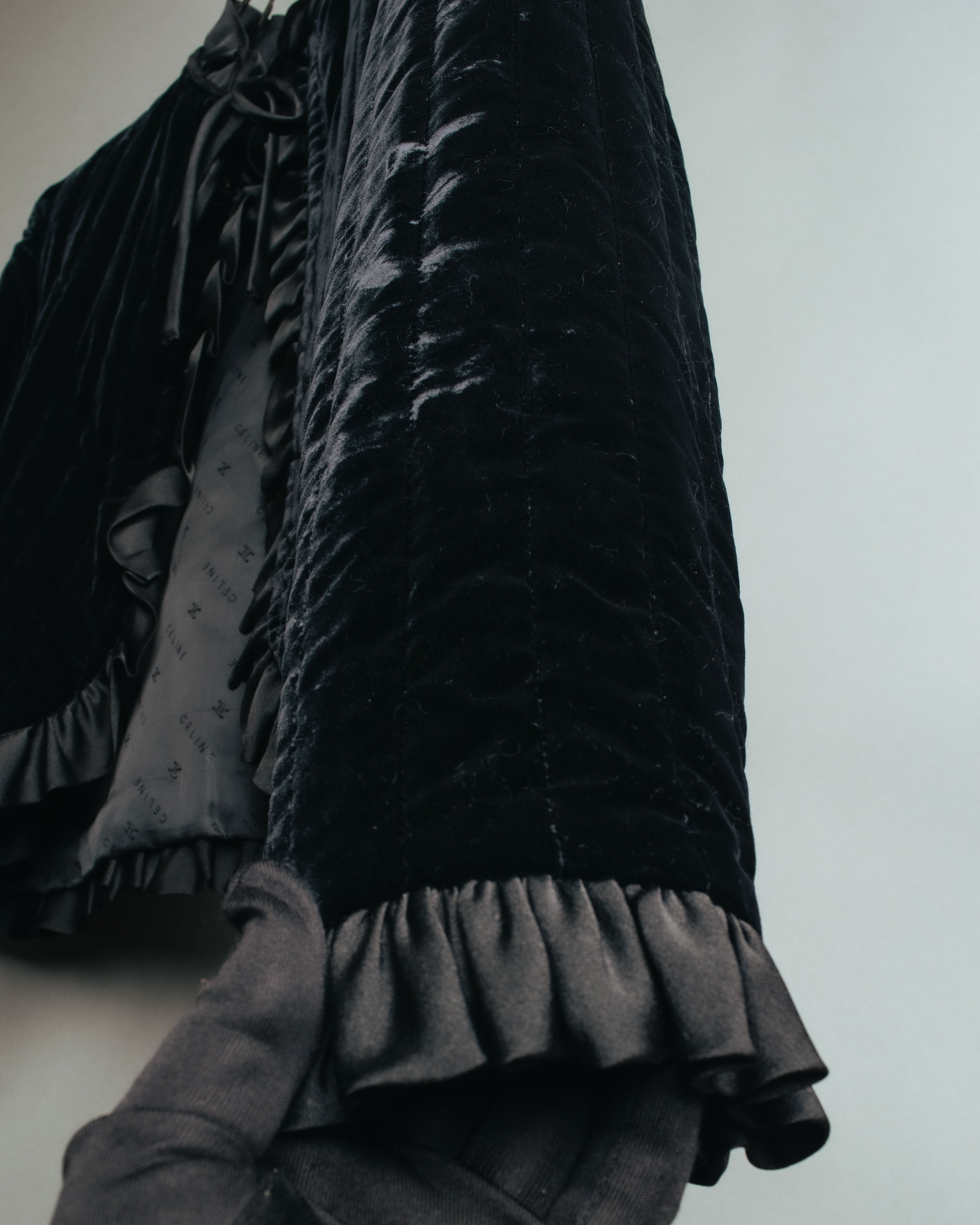-SPECIAL- “CELINE” 80’s-90’s velvet frilled chain setup