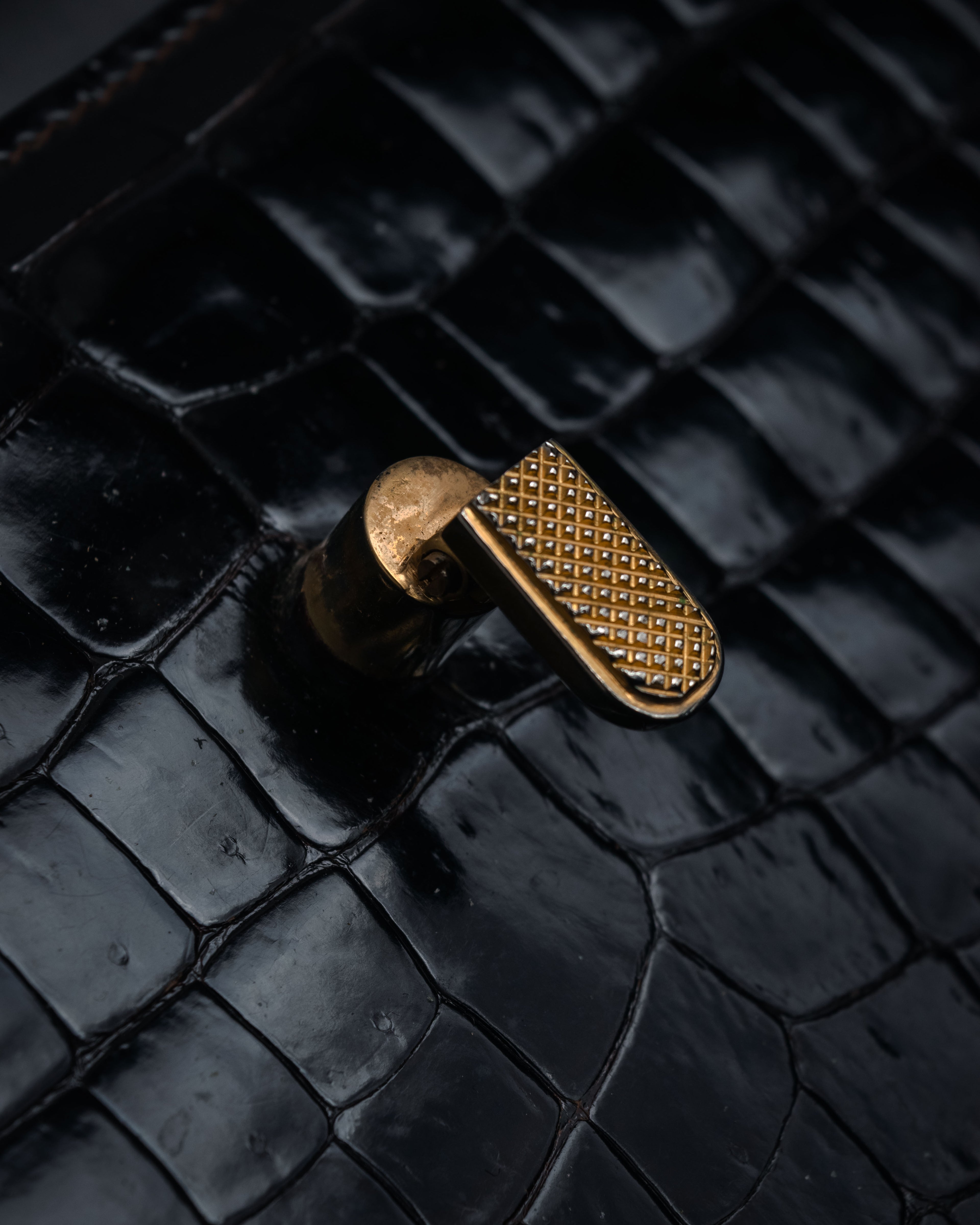 –SPECIAL– “GUCCI” 50’s-60’s Crocodile leather top handle bag