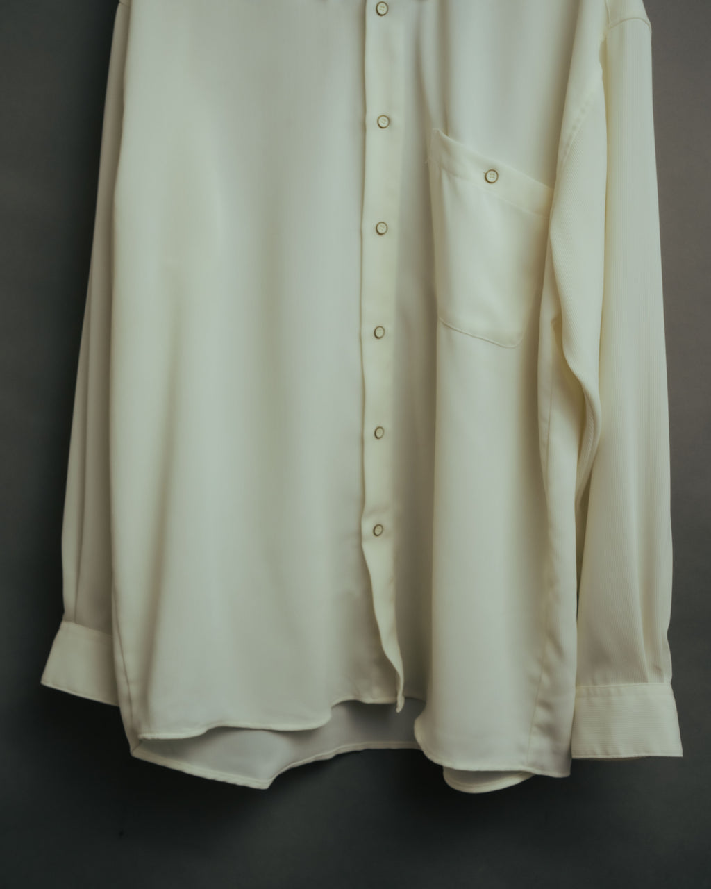 -MOOD Vintage Collections-
90’s Fine ridge ivory drape shirt