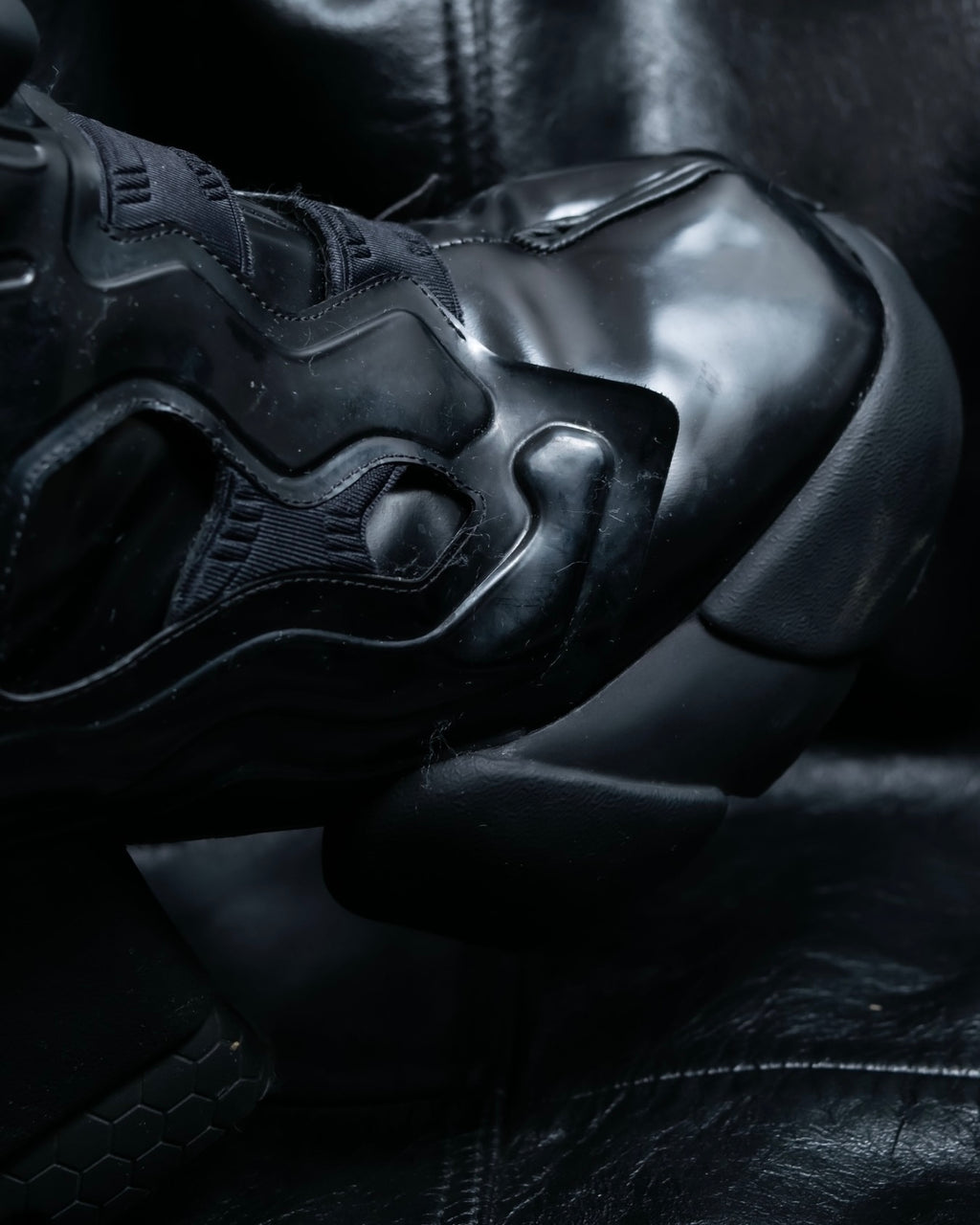 “Maison Margiela×Reebok” tabi instapump fury hi boots