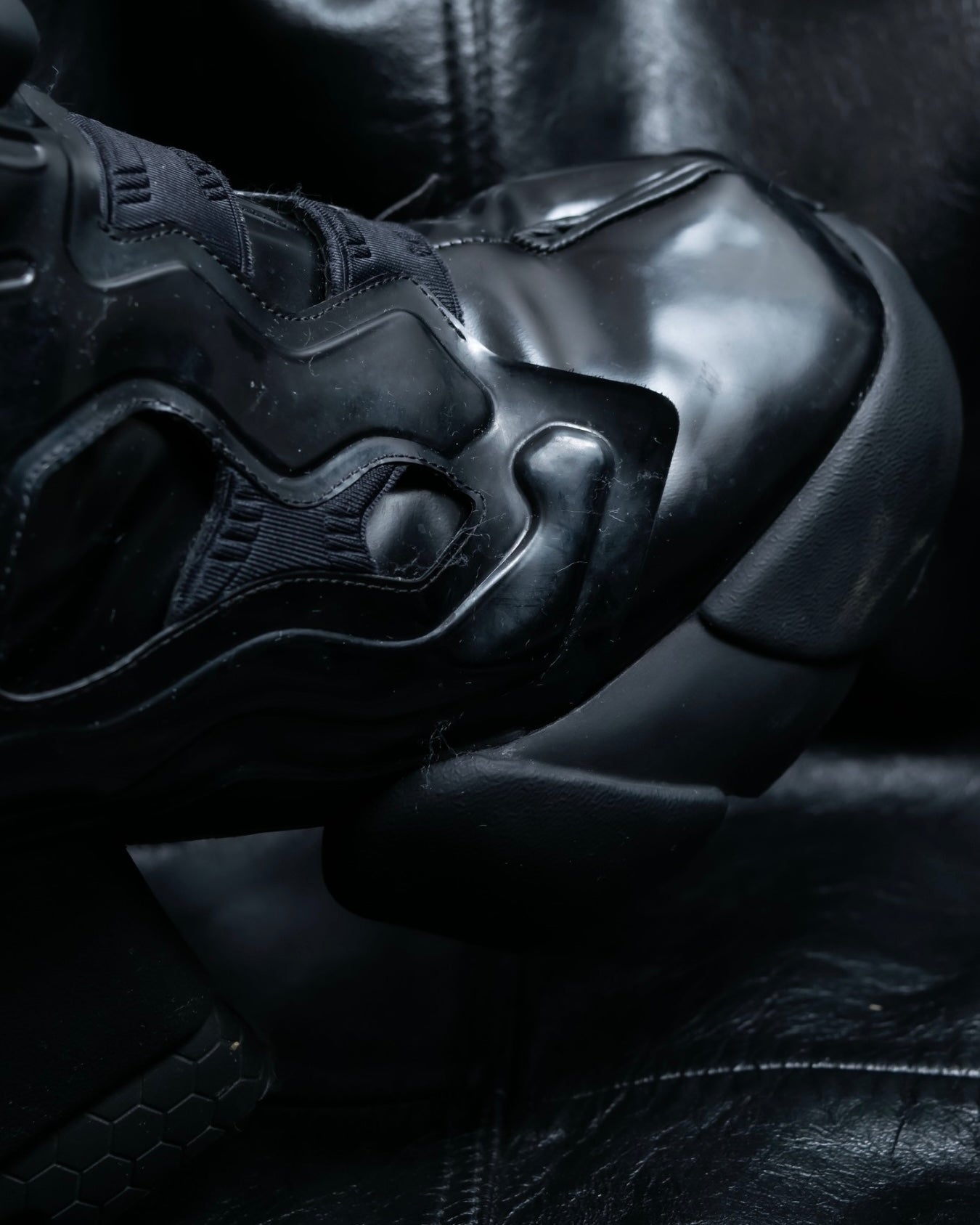 “Maison Margiela×Reebok” tabi instapump fury hi boots