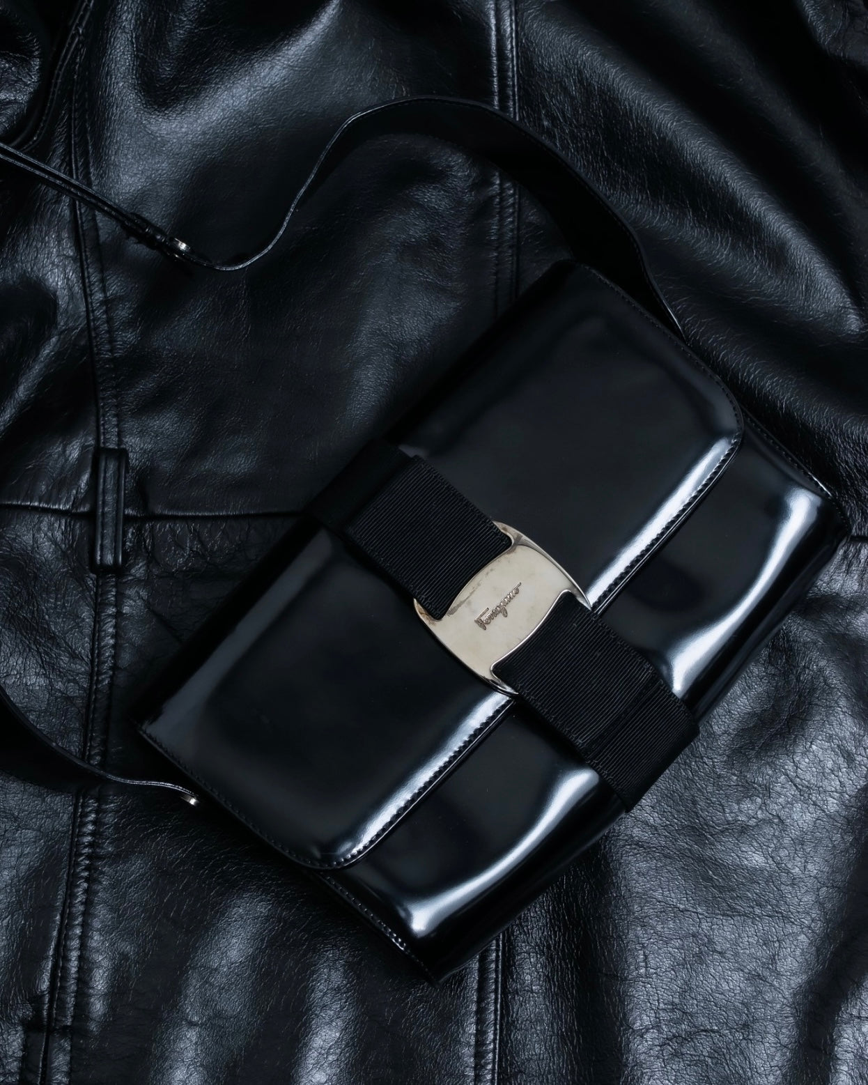 "Salvatore Ferragamo" enamel shoulder bag