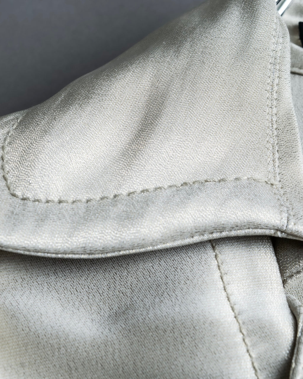 "Maurizio Pecoraro" gather sleeves glossy silver spring coat