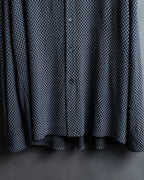Vintage three-dimensional processed monotone polyester shirt