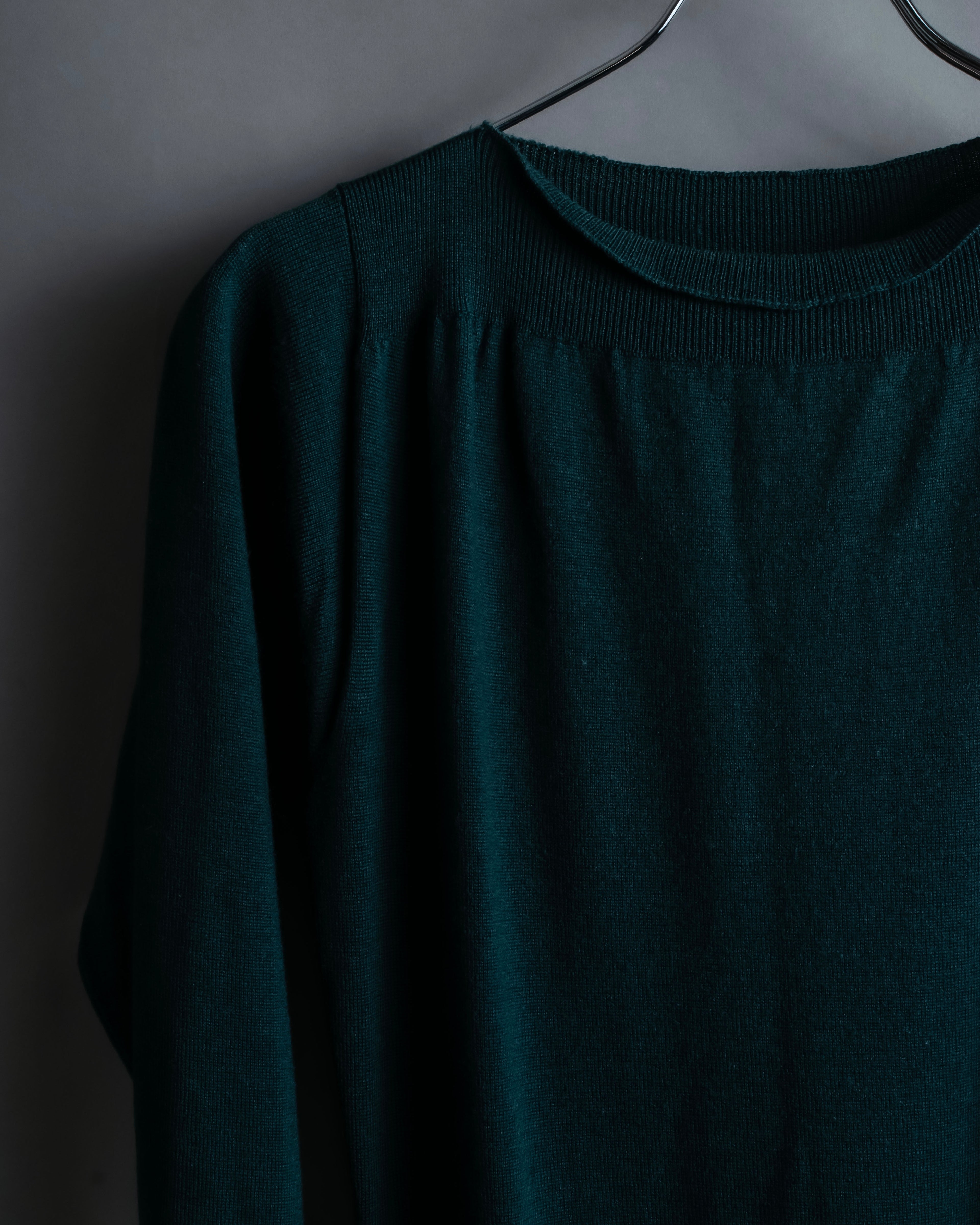 “MM6” docking designed four sleeves long knit
