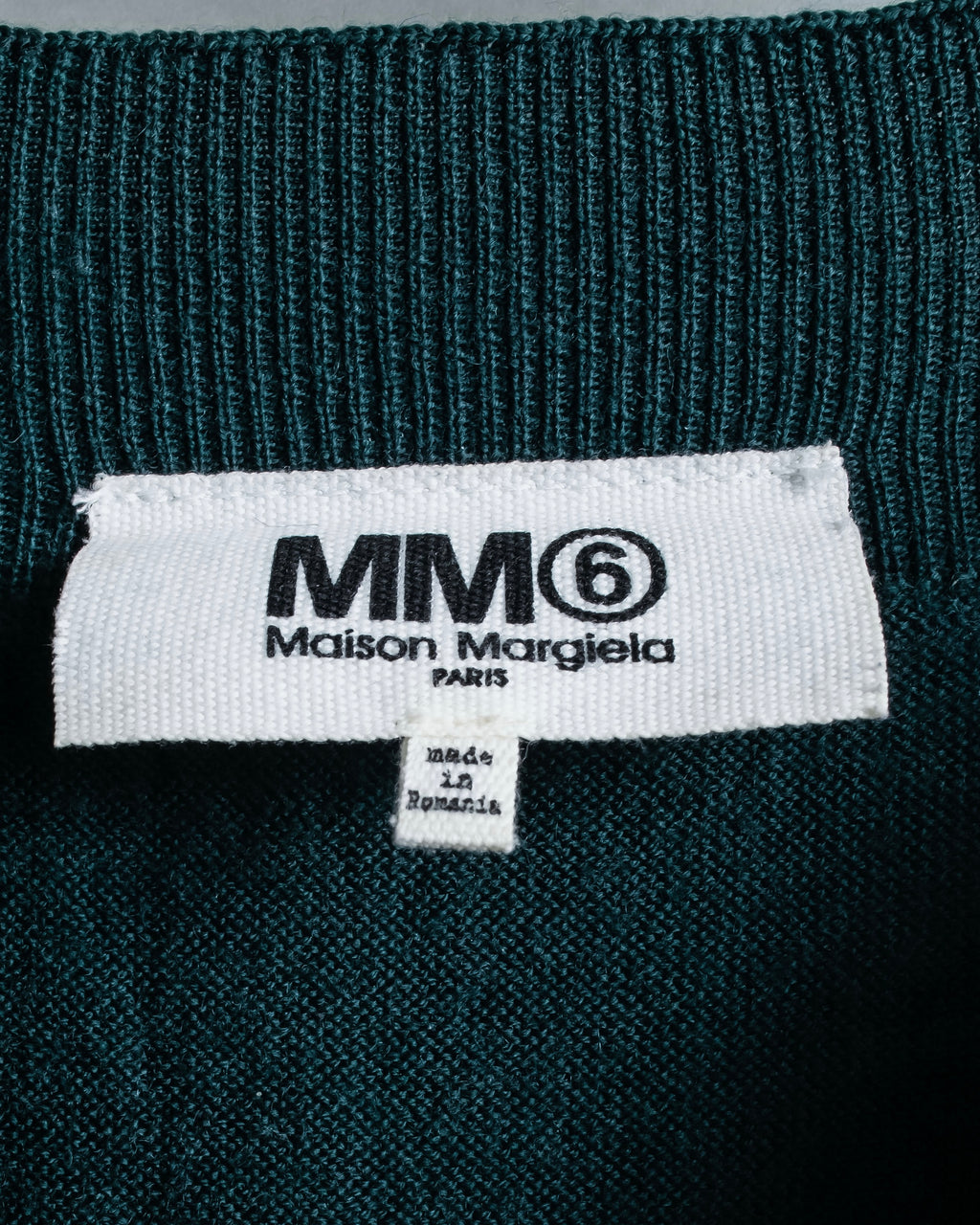 “MM6” docking designed four sleeves long knit