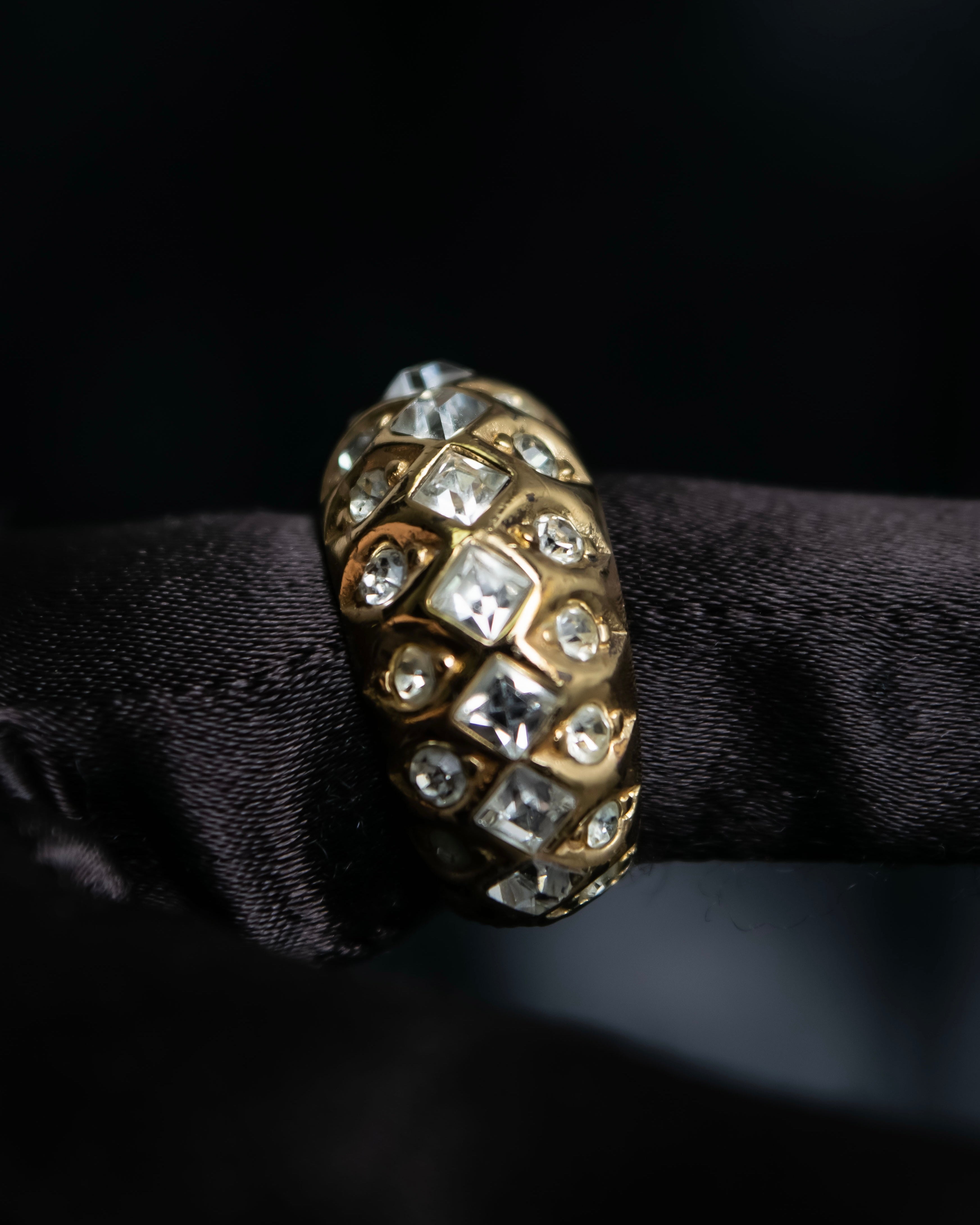 “Dior” mesh designed gold ring with crystal