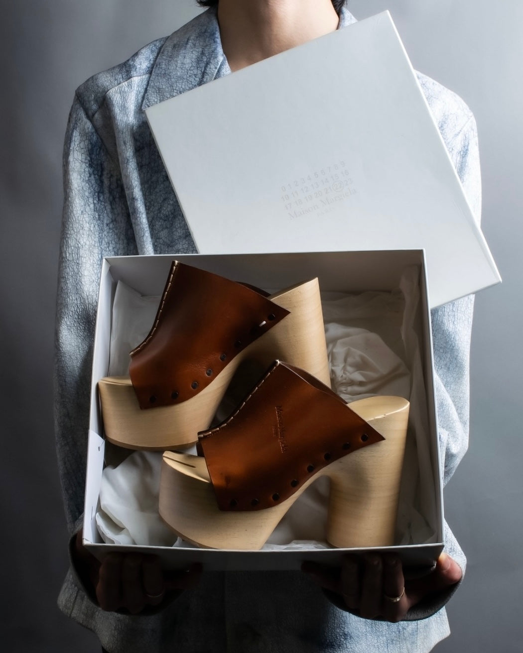 "Maison Margiela 20SS" Tabi platform wood sole sandals