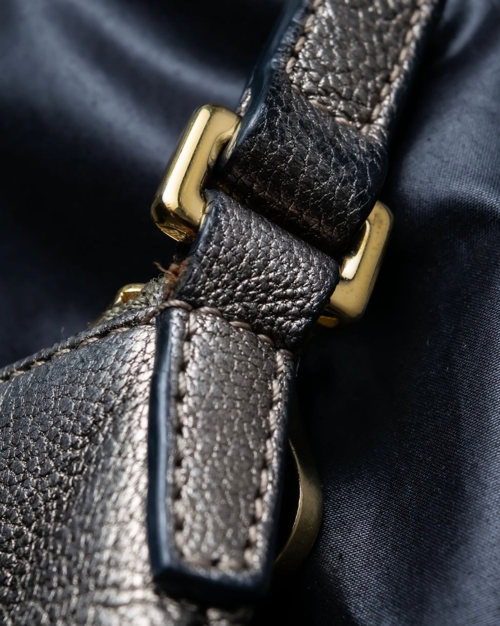 “LOEWE” anagram designed silver shoulder bag