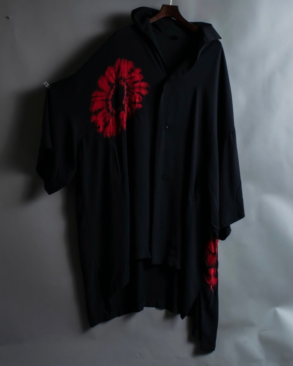 Y's 2018 PRE-SPRING COLLECTION
Oversized arrangement sheer shirt