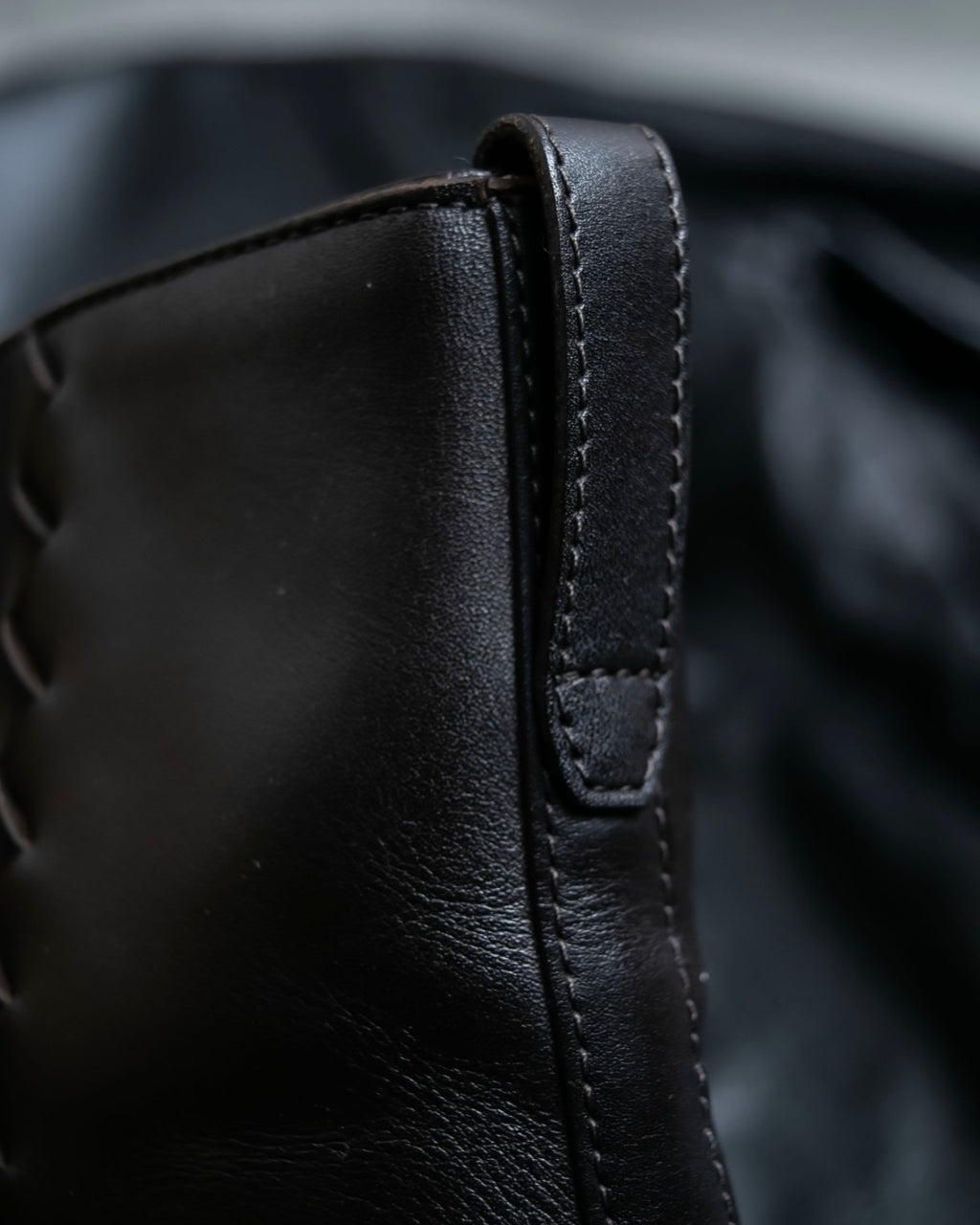 “BOTTEGA VENETA” round toe intrecciato leather boots