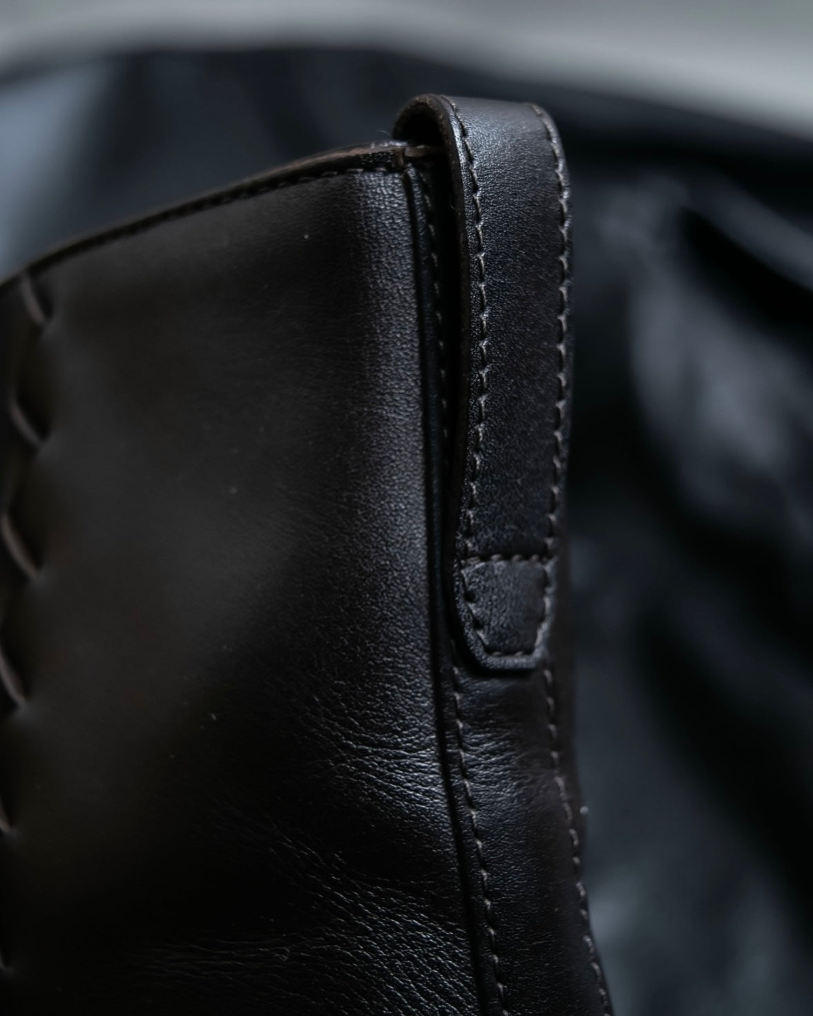 “BOTTEGA VENETA” round toe intrecciato leather boots