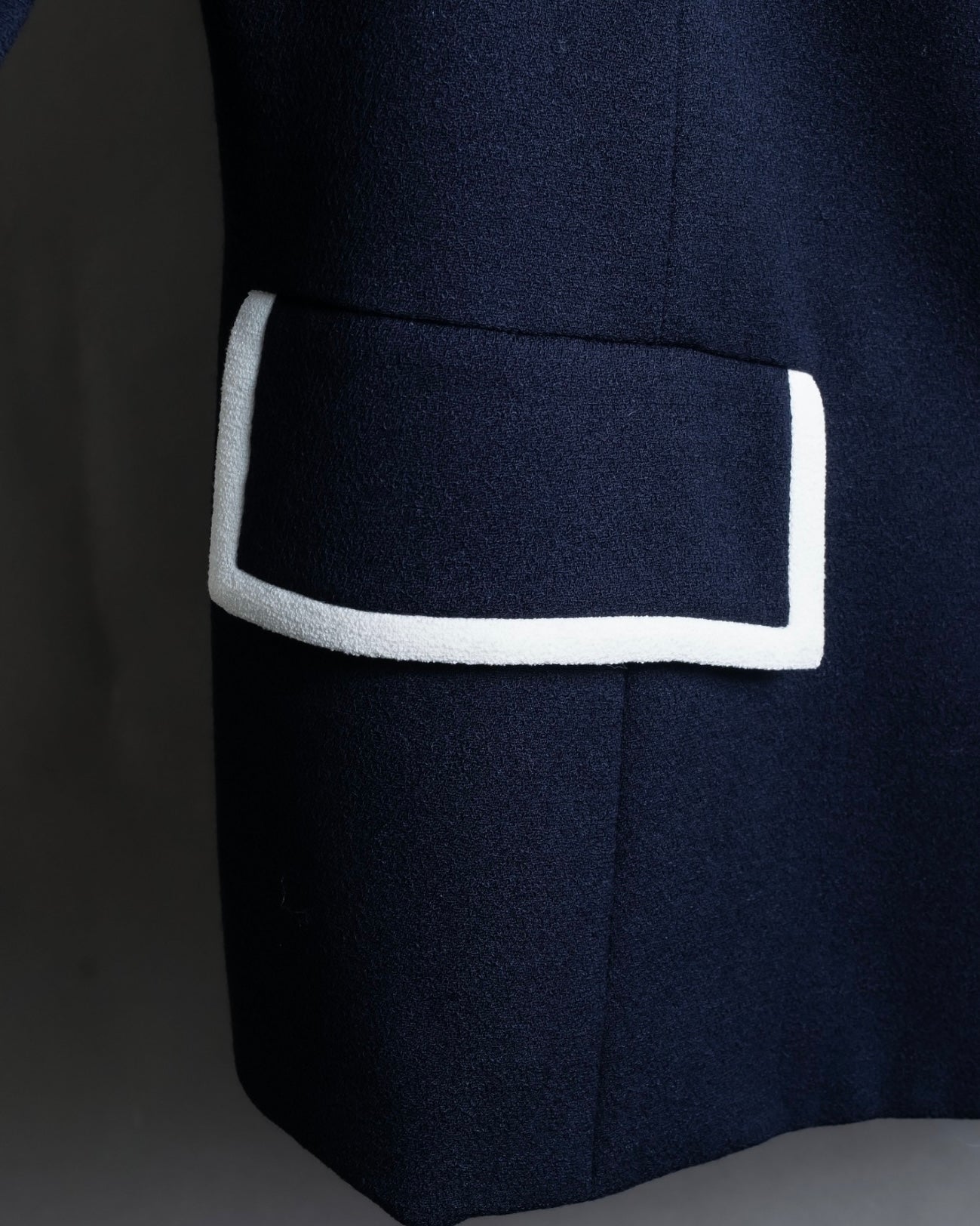 “Burberrys” open collar piping designed jacket
