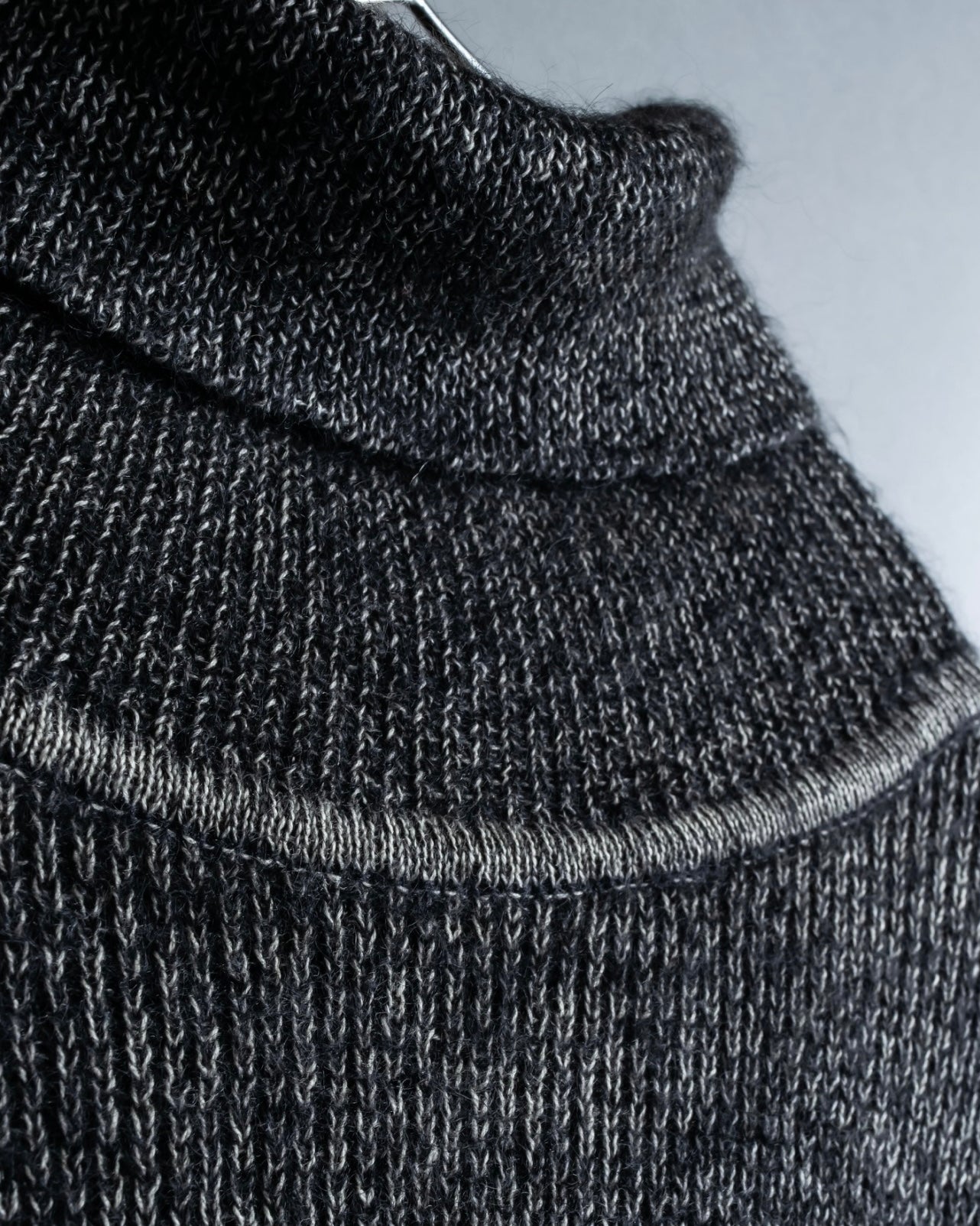 "VERSUS" Mohair blend lana wool high neck design knit