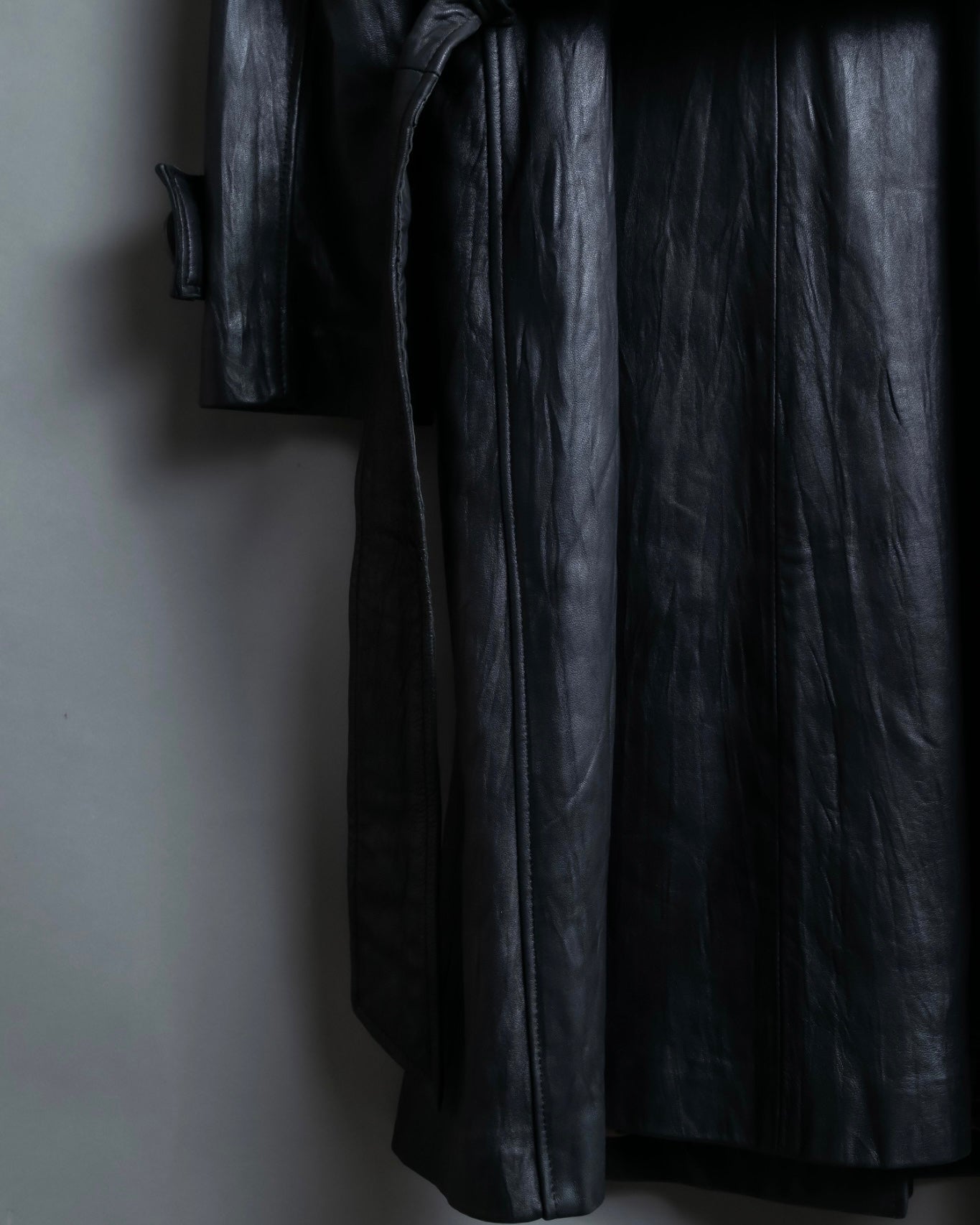 "PEAU D' ANÉ" wide lapel leather coat