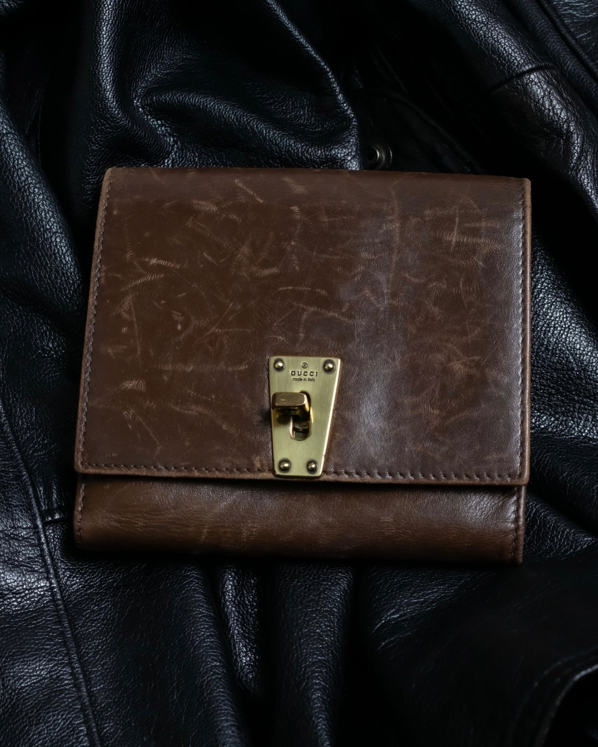 "GUCCI" keyhole leather wallet