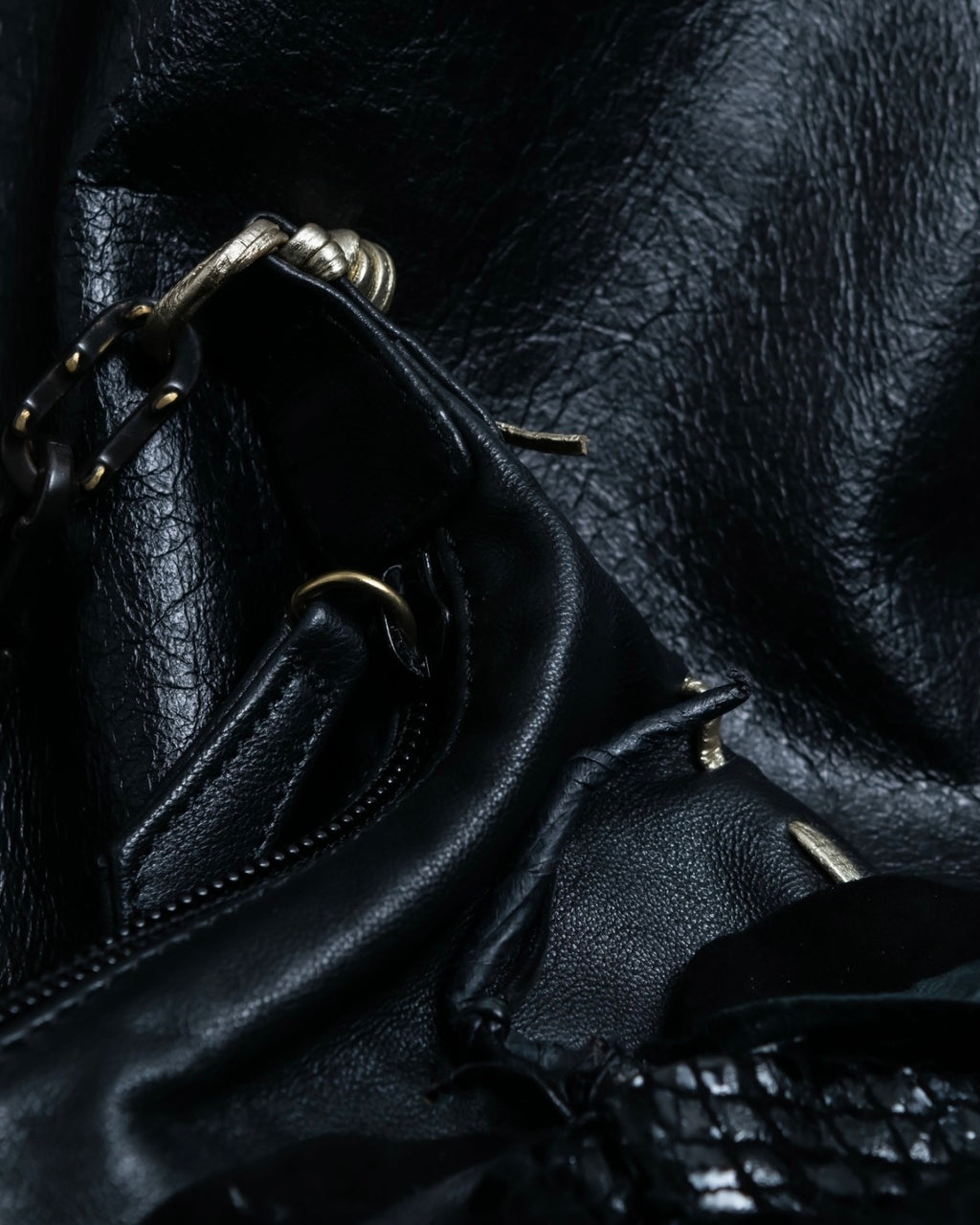 "VALENTINO GARAVANI" Flower accent chain leather bag