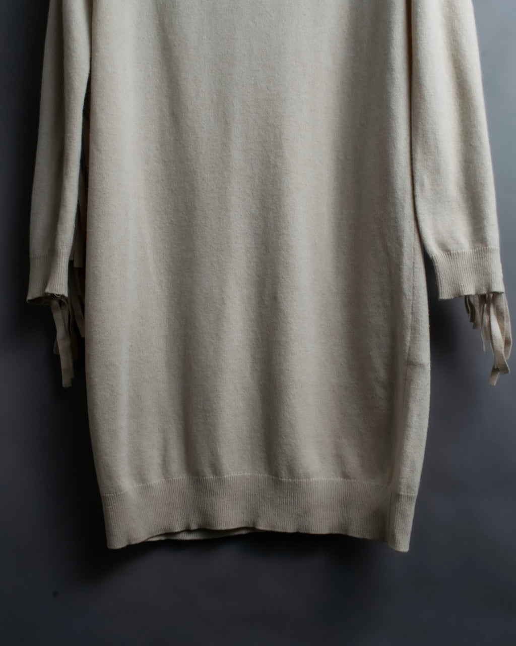 "MM6" Arm fringe design knit dress