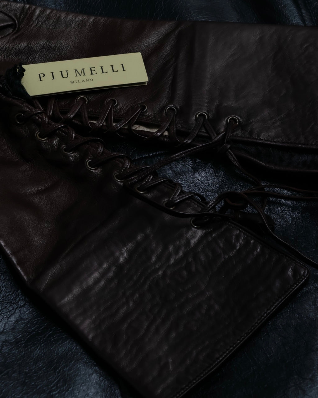 "PIUMELLI" Dead stock lace up long leather gloves