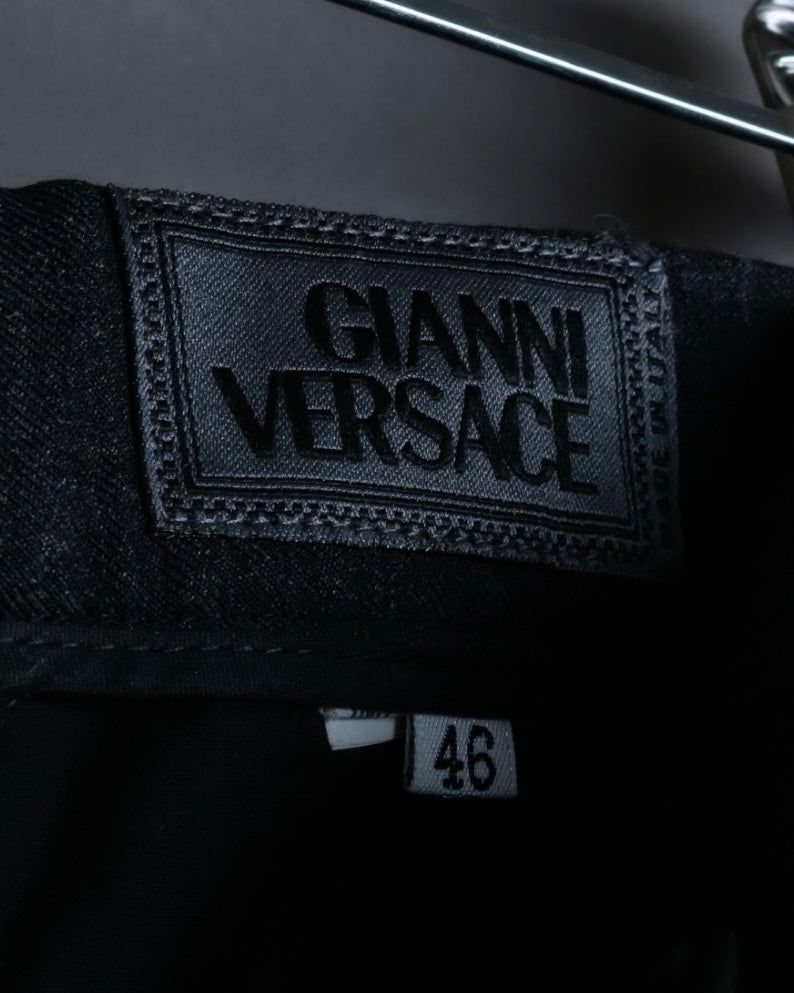 "GIANNI VERSACE" Arm line design peak lapel setup