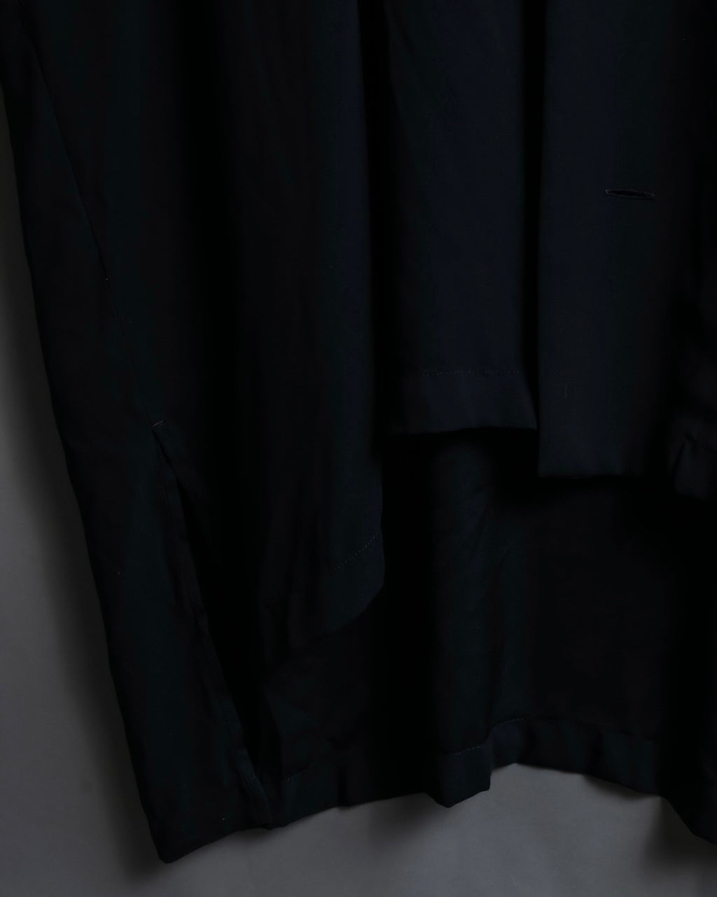 Y's 2018 PRE-SPRING COLLECTION
Oversized arrangement sheer shirt