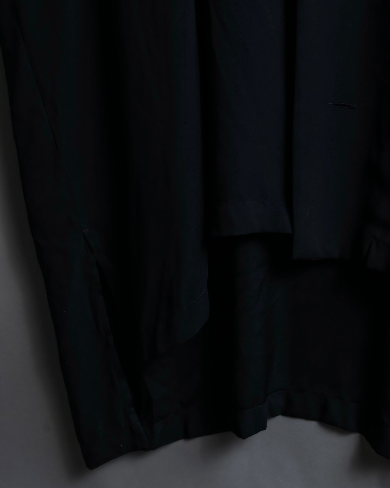 Y's 2018 PRE-SPRING COLLECTION
Oversized arrangement sheer shirt