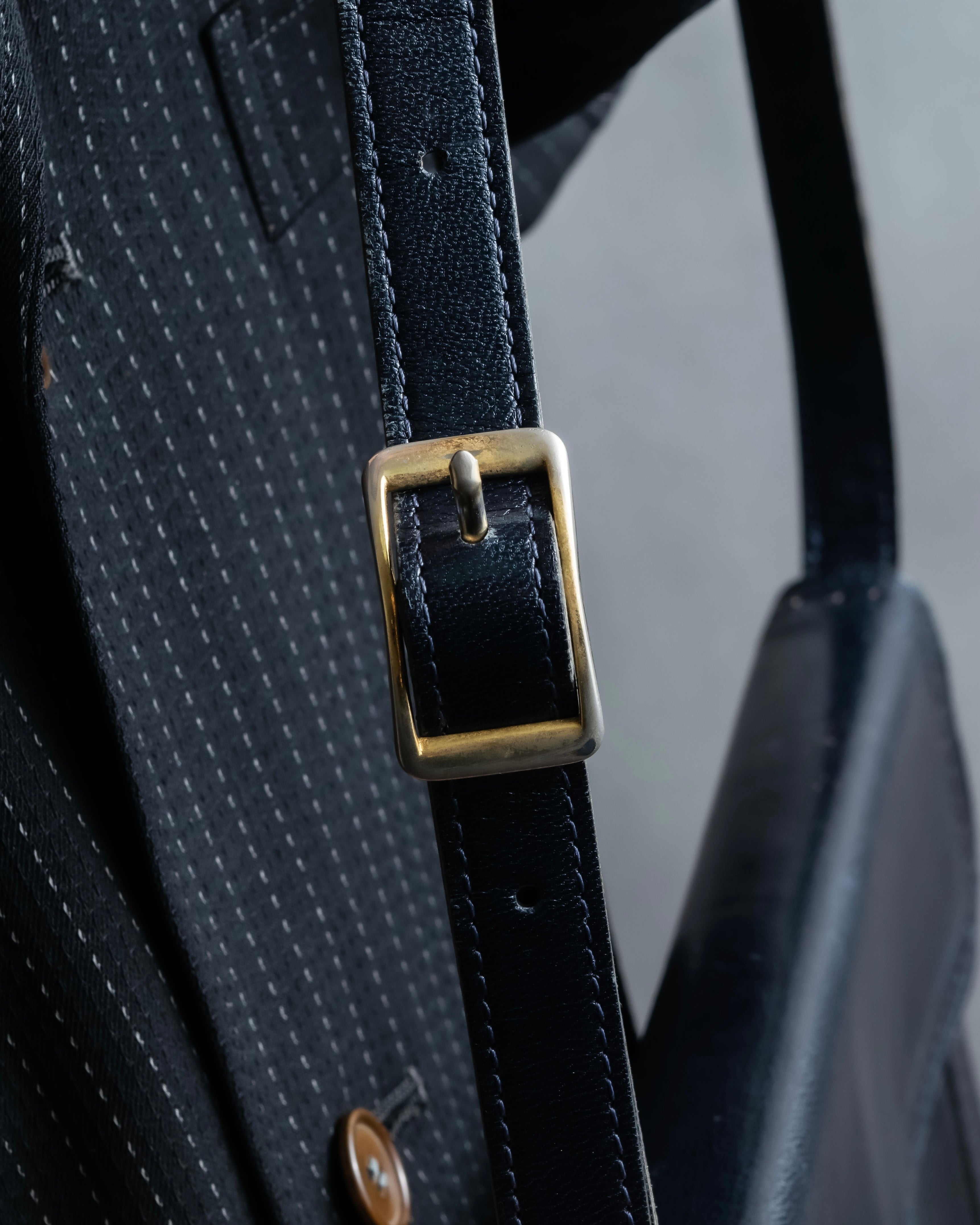 ”Yves Saint Laurent”  python leather attached square shoulder bag