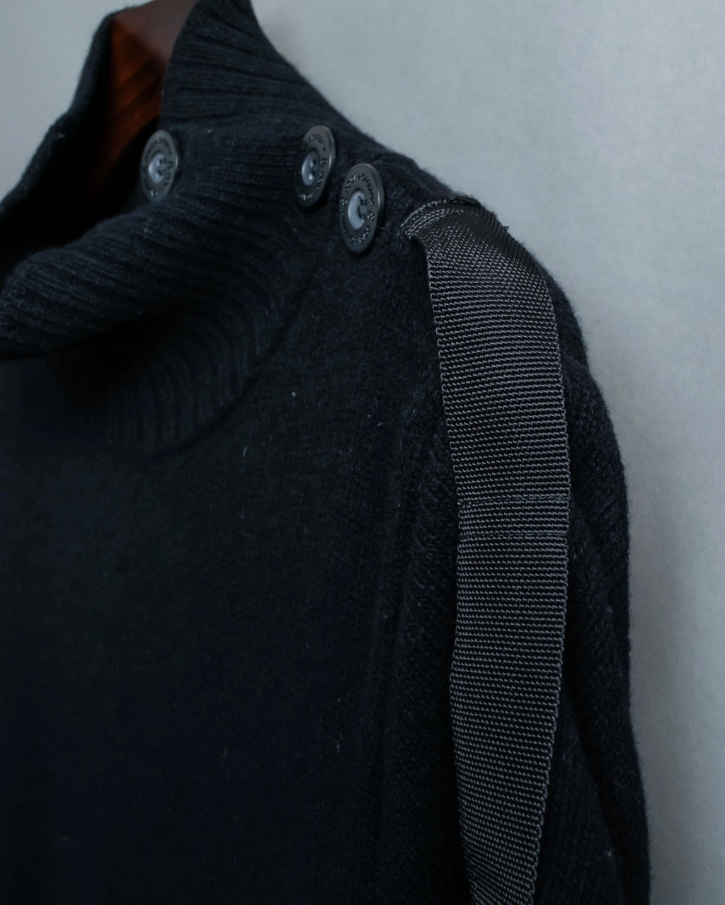 "DOLCE & Gabbana" Scattered button design knit