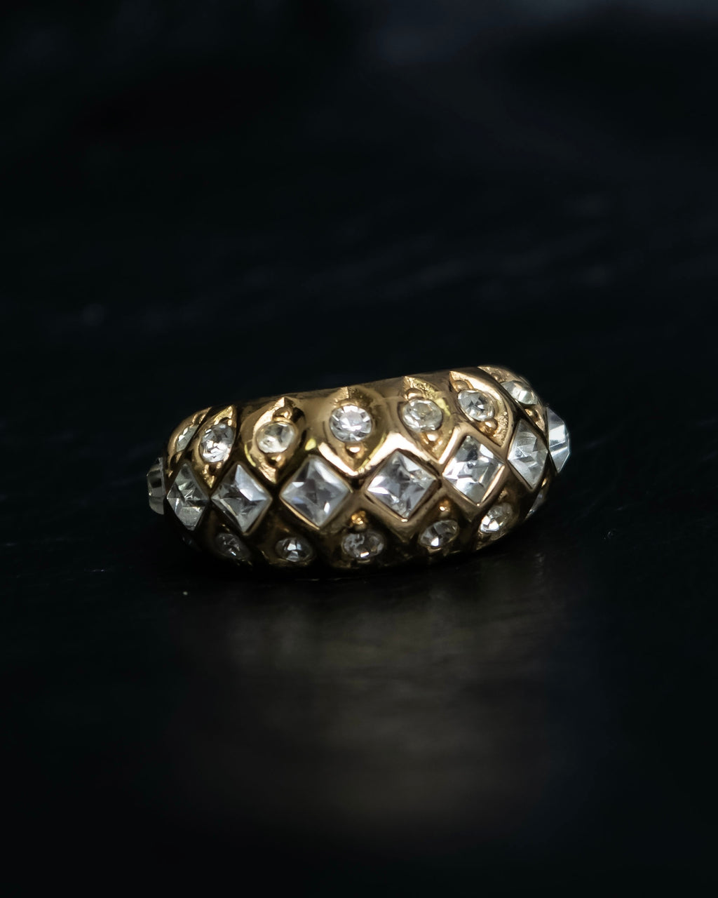 “Dior” mesh designed gold ring with crystal