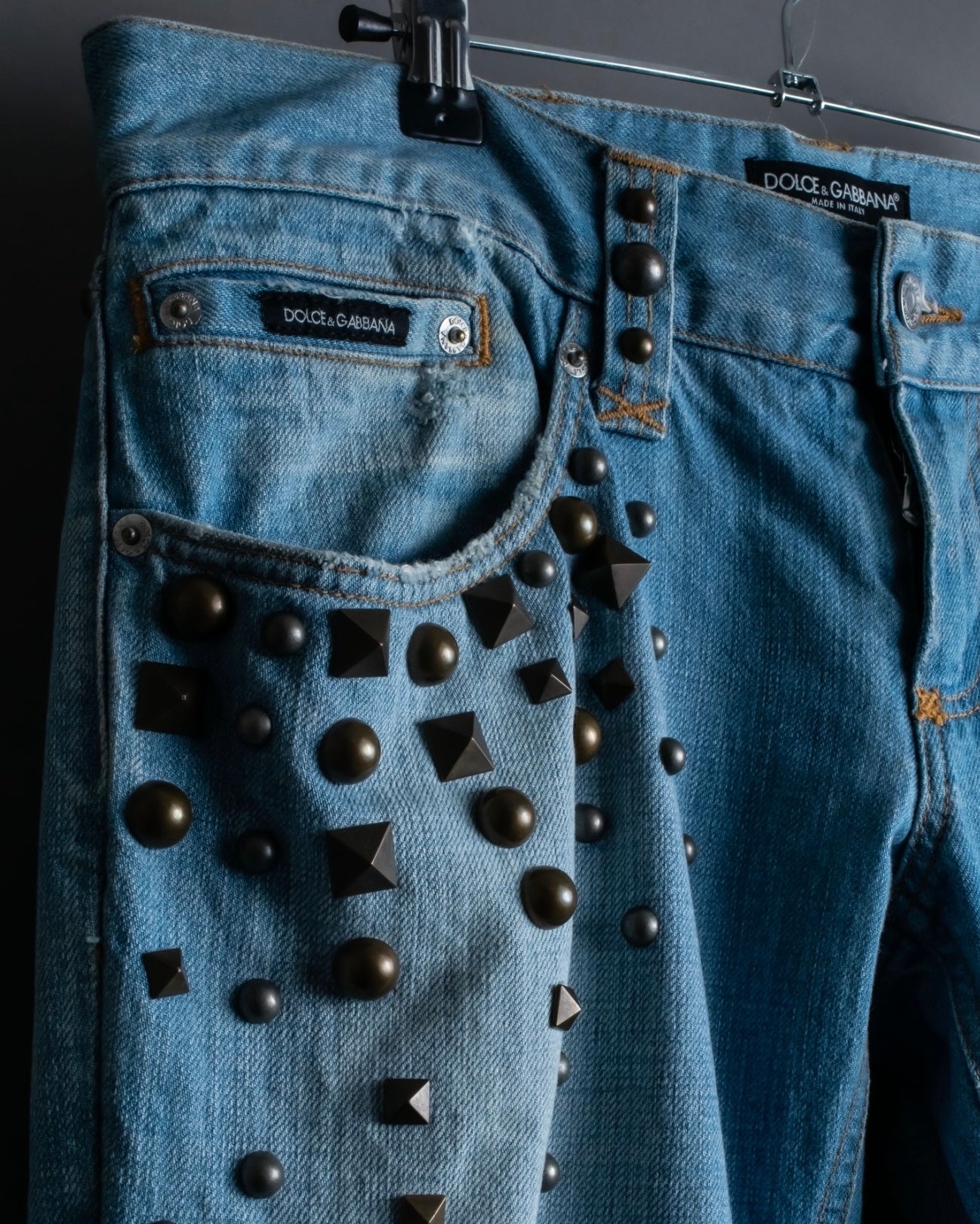 "DOLCE &amp; GABBANA" various studded distressed denim