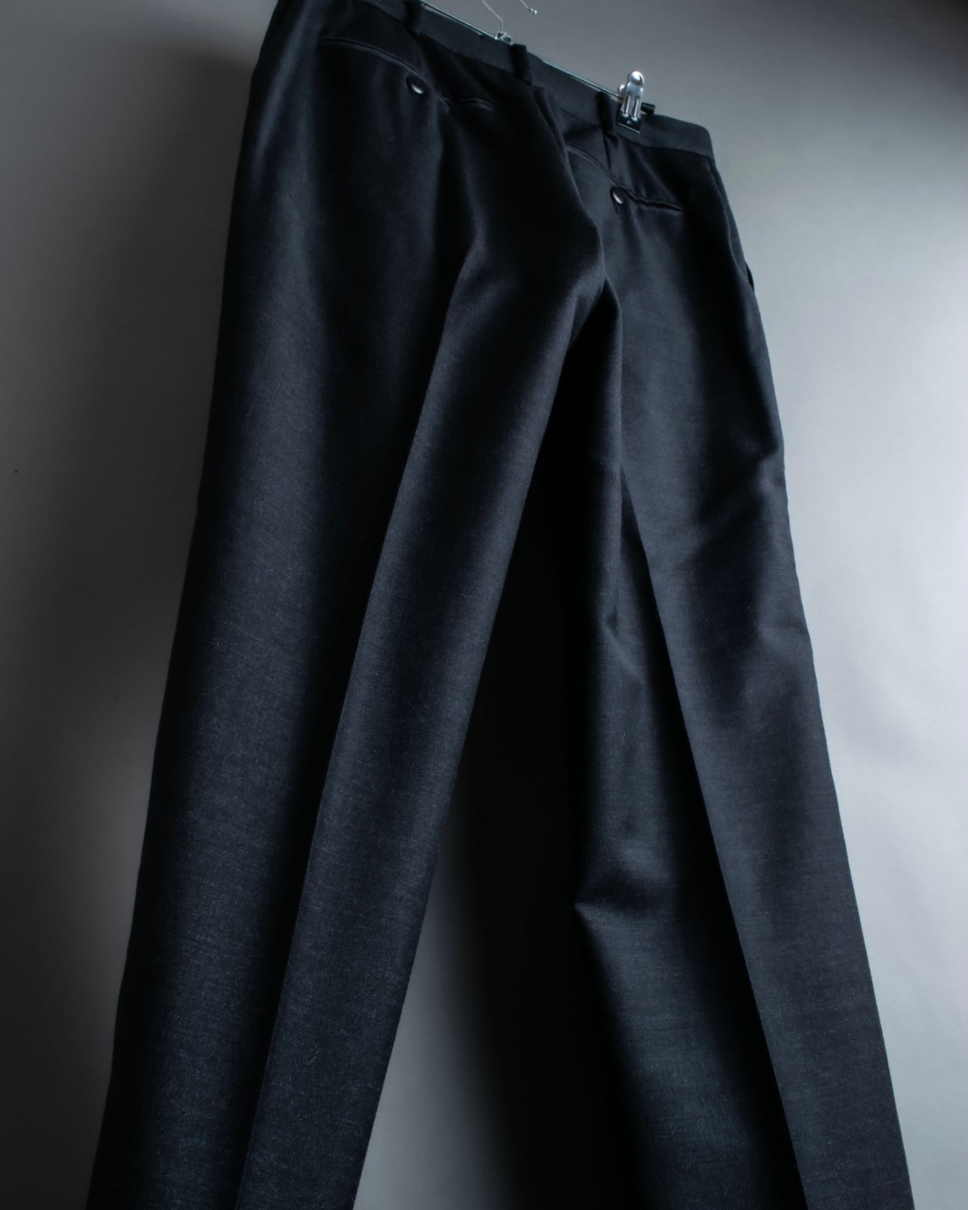 "GIANNI VERSACE" Arm line design peak lapel setup