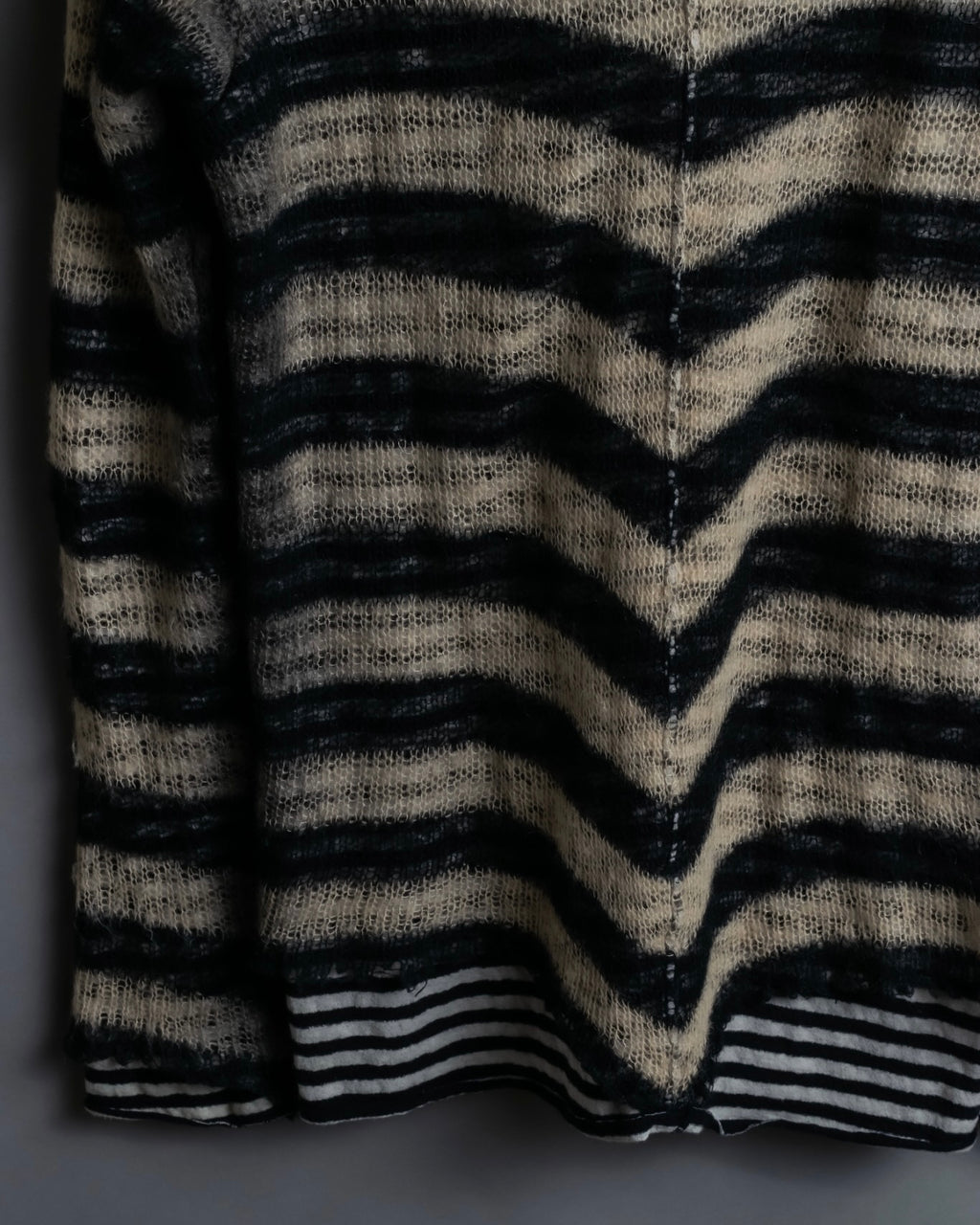 "Roen" Low gauge layered border knit