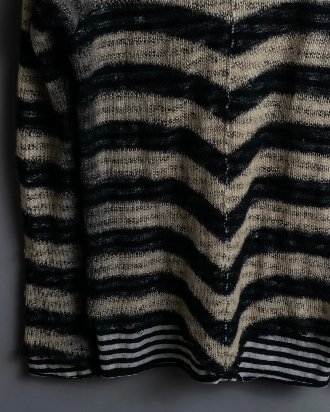 "Roen" Low gauge layered border knit