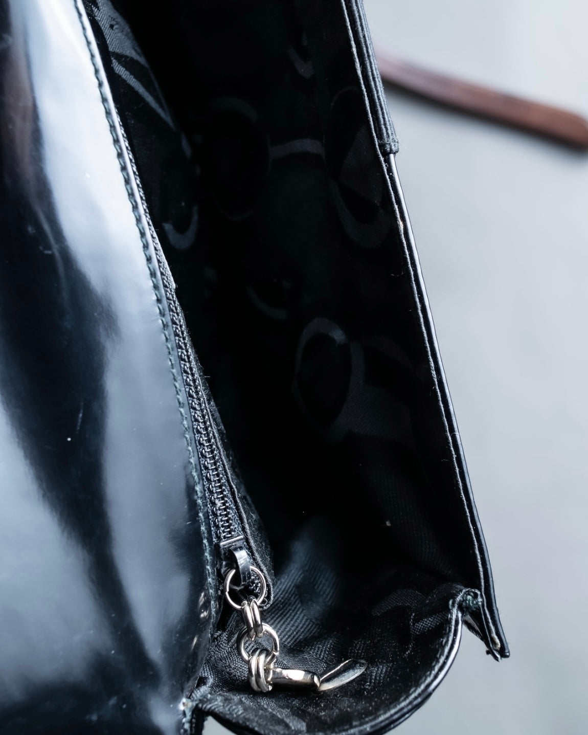 "Salvatore Ferragamo" enamel shoulder bag