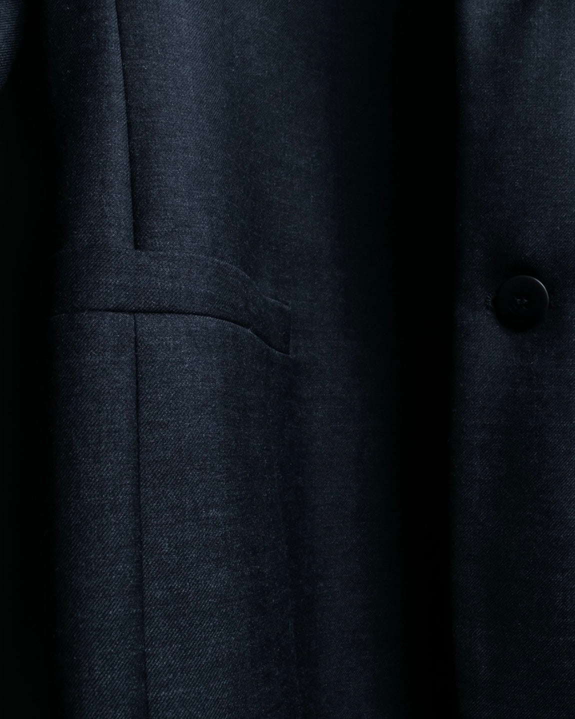 "GIANNI VERSACE" Arm line design peak lapel setup