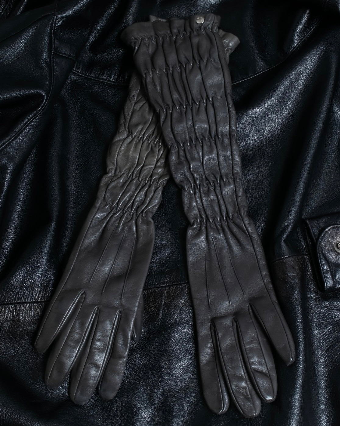 "Vintage COACH" leather shirred long gloves